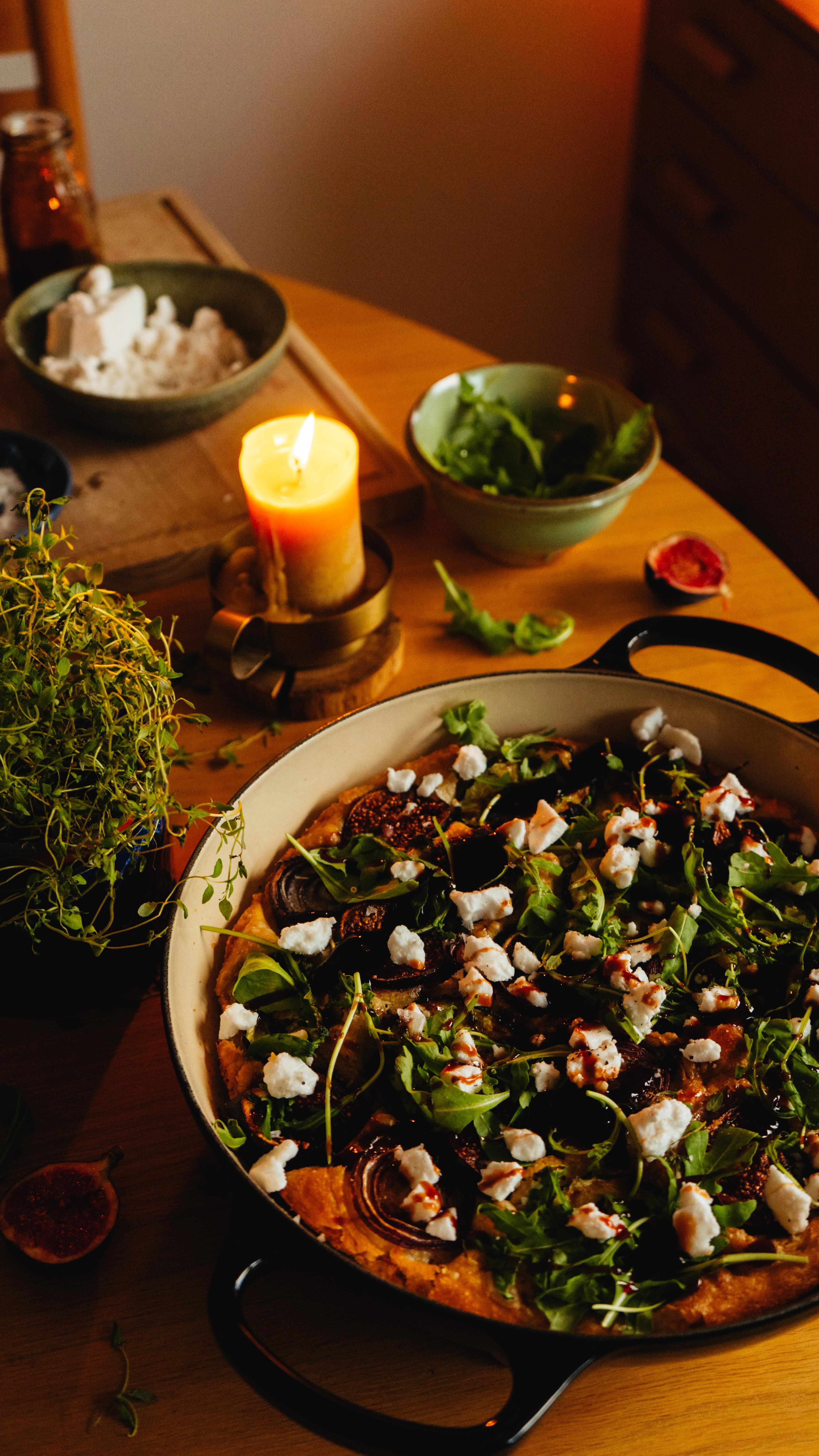 No-Knead Focaccia with fig, zucchini, and red onion topped with arugula, non-dairy feta, toasted walnuts, and balsamic glaze 🌿
Instructions for my easy, no-knead focaccia linked in bio. Get creative with the toppings or use what you have on hand! 😌
#focaccia #breadmaking #fall #slowliving