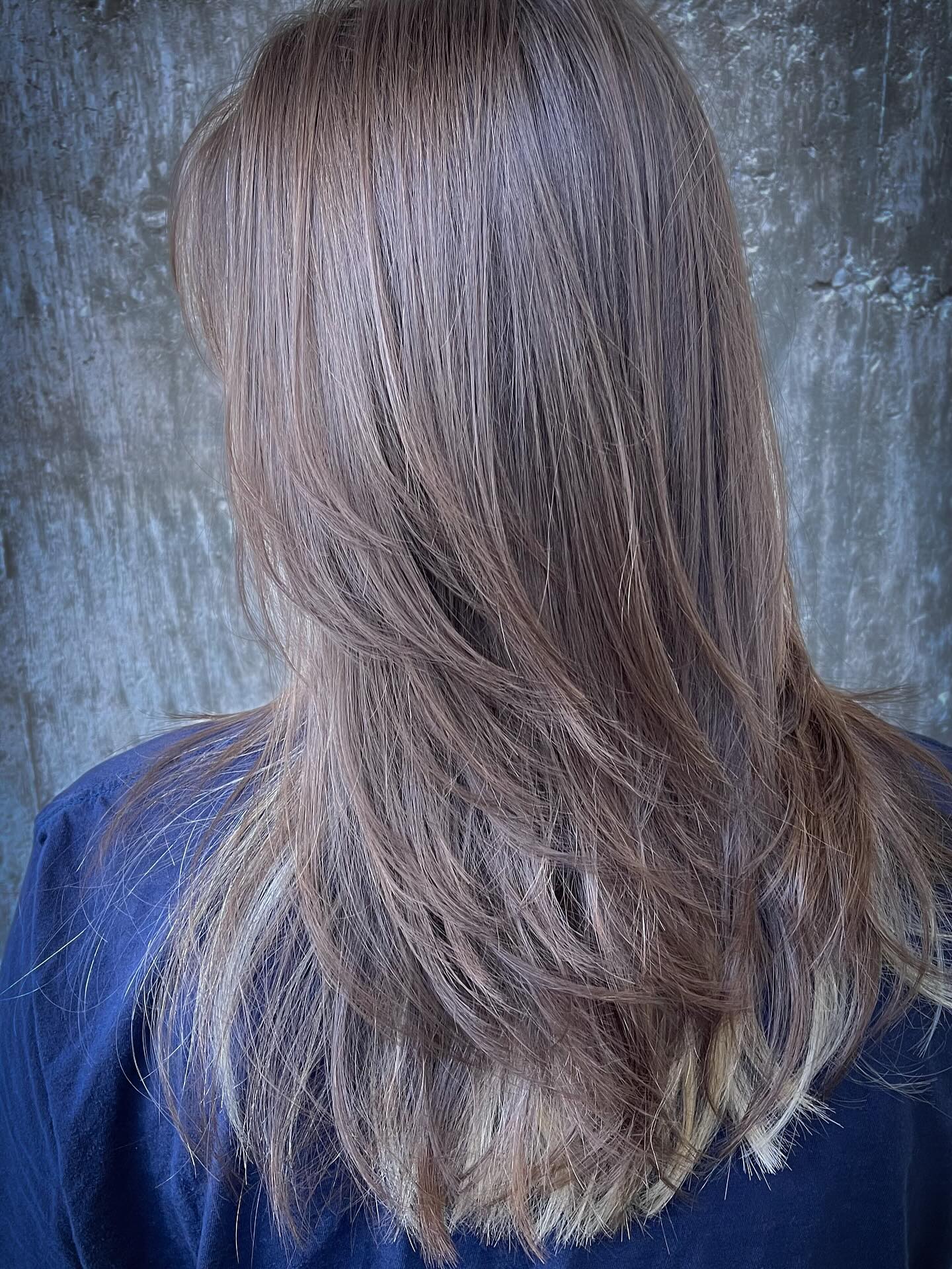Chopped off over a foot of hair I’d say, evened out the shadowbox area and gave her lots of layers for movement 💃 Don’t let your hair be the thing that’s dragging you down…get layered! ✂️