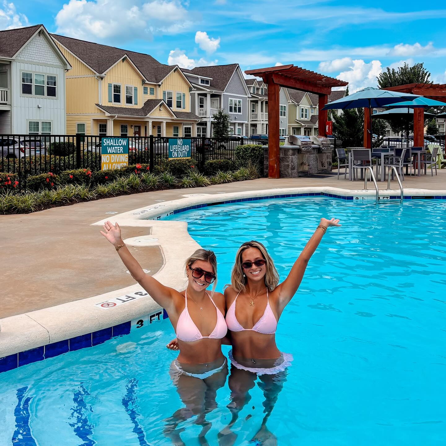 Hey Chants! Ever wondered what it’s like to go from class to living the resort-style vibes at home? That’s College Town. Our houses are filling for 2026–27 and we’re leasing now! Slide into our DM’s with questions or to snag your spot!
#CollegeTownCommunities #LiveWithin