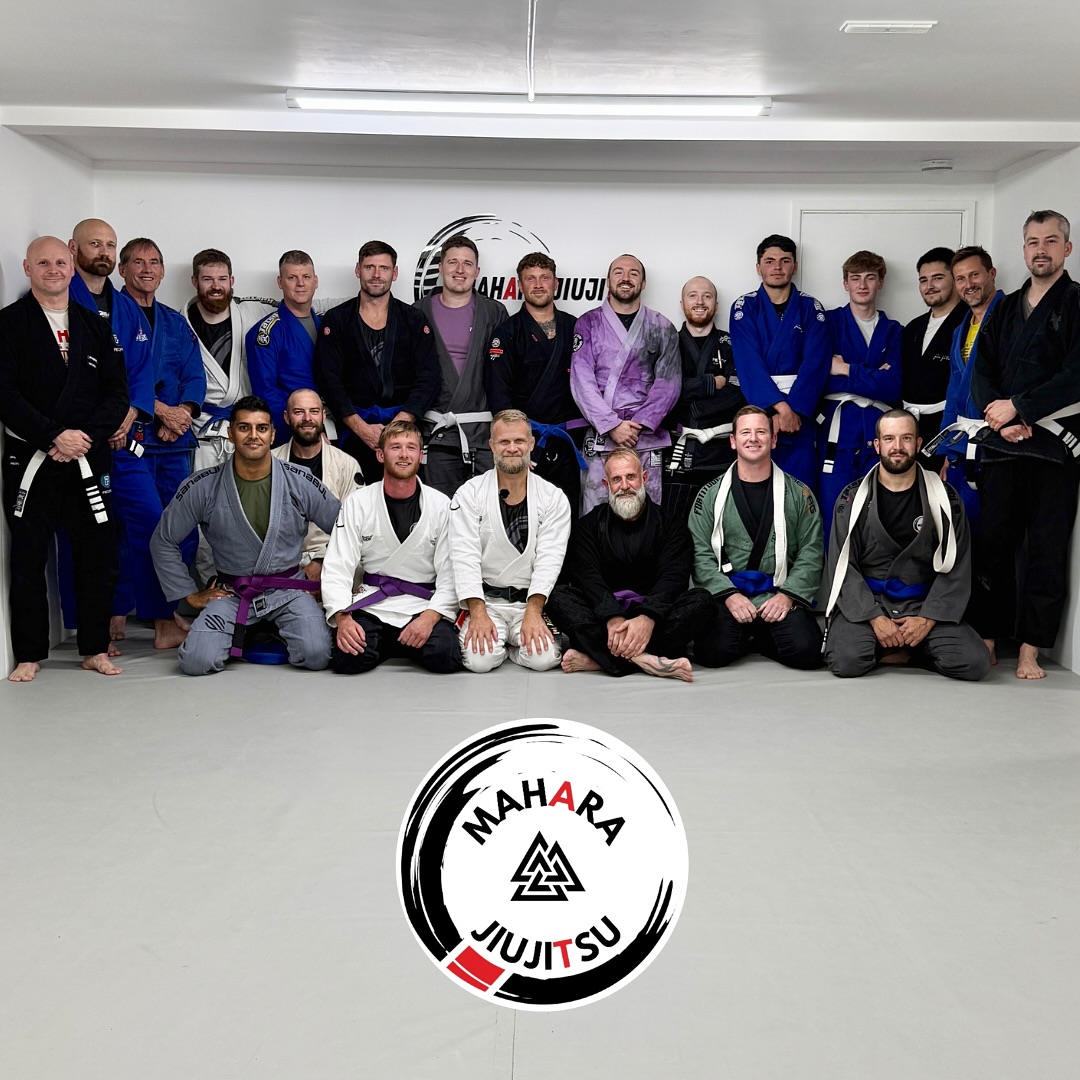 Slow is Smooth, Smooth is Fast.
A saying we work by at Mahara Jiujitsu. In a world where everyone is in a rush to earn more money, get that promotion really quick, in Jiujitsu you have to take the time to aquire the skill to improve. Using you body to control and manipulate an opponent when they are resisting is the ultimate reward.
See you in the mats !
#bjj #maharajiujitsu #maharajiujitsuexmouth #exmouth