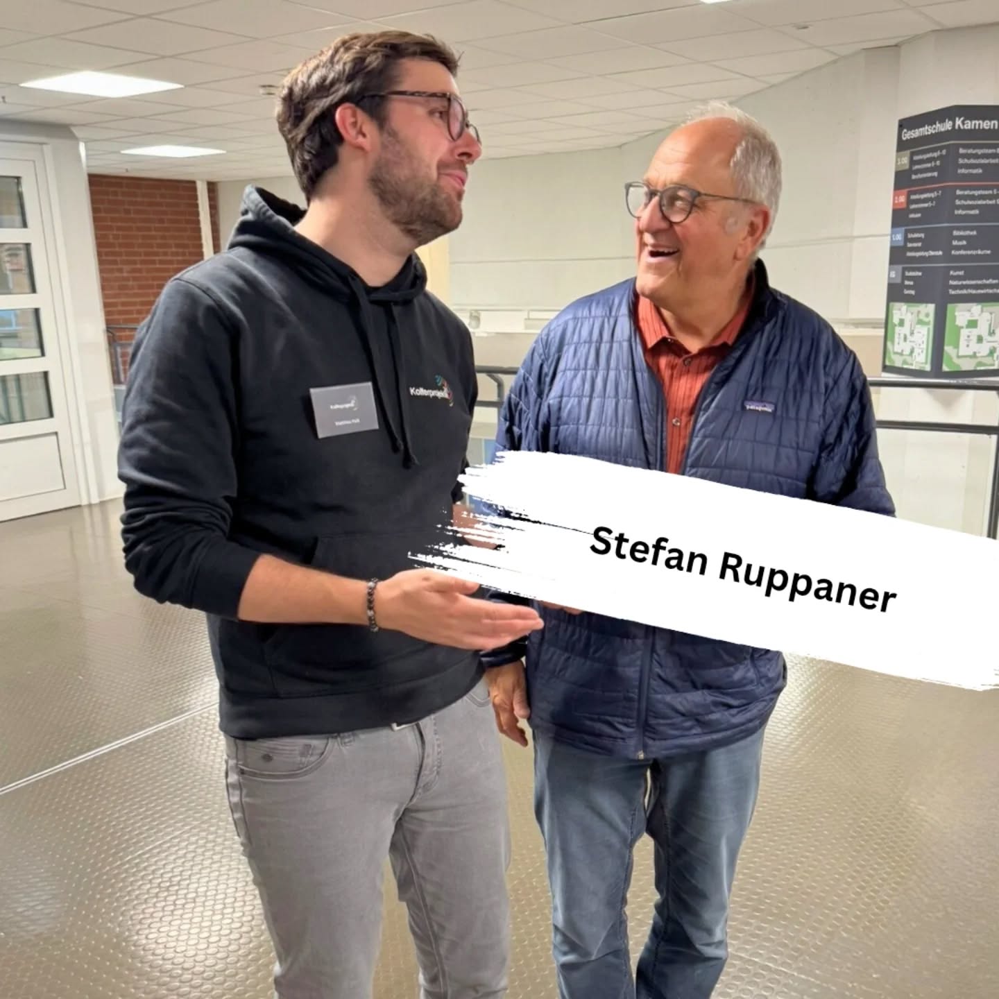 Es war ein Fest beim @schulgespraech dabei zu sein 🎉
So liebevoll vorbereitet, voller spannender Begegnungen und Austausch.
Ein kleines Stück durfte ich mit meinen Impulsvorträgen zur Idee von gutem Unterricht begeistern – danke für die großartige Orga @schulgespraech schulgespraech 🙌
#DemokratischeSchulentwicklung #demokratischhandeln