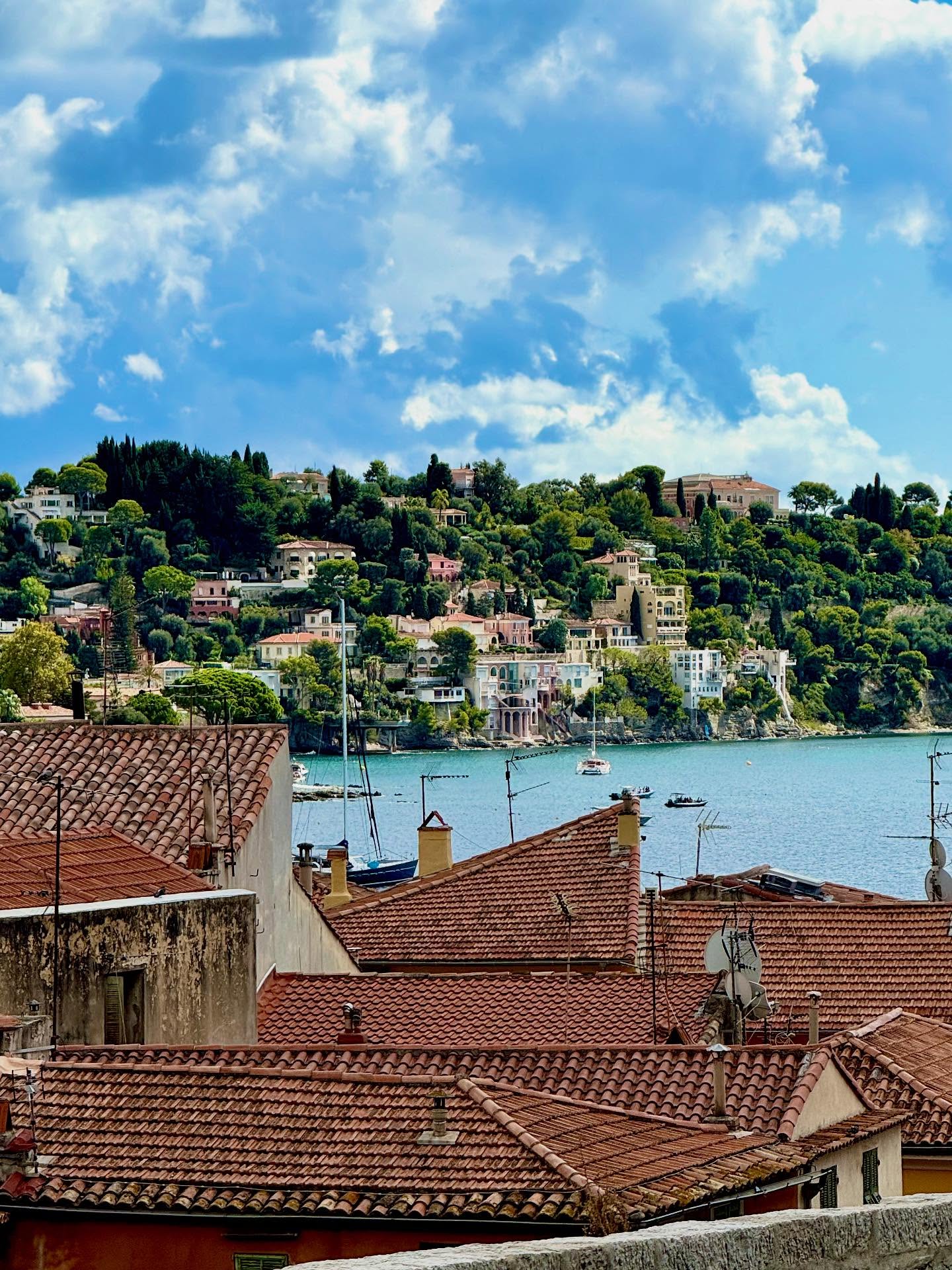 Girls’ day in Ville Franche sur Mer #villefranchesurmer #villefranchesurmer🇫🇷 nice #nicefrance #nicecotedazur #nicefrance🇫🇷❤️ #nicefranceriviera #frenchrivieralife #frenchriviera🇫🇷 #mediterranean #mediterranée #retireandtravel #retireandenjoylife #france🇫🇷 #visitnice #ilovenice❤️ #cotedazurfrance #niceislove #travelbloggers #travelblog #travelblogging @visitcotedazur #tlbestshot