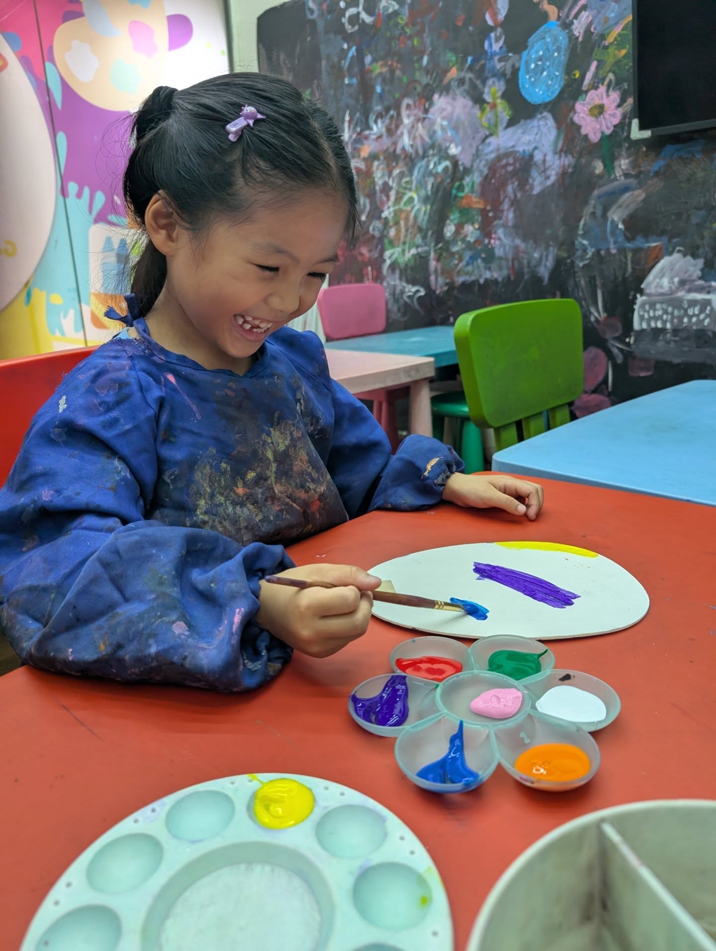Painting makes a child happy & it's so therapeutic!!!! 🎨🖌️Do direct message us to get more information ❤️
#photooftheday #paintingisfun #weloveart #fun #fanpainting #artandcraft #instaphoto #nofilter #art #fun #weekendactivity