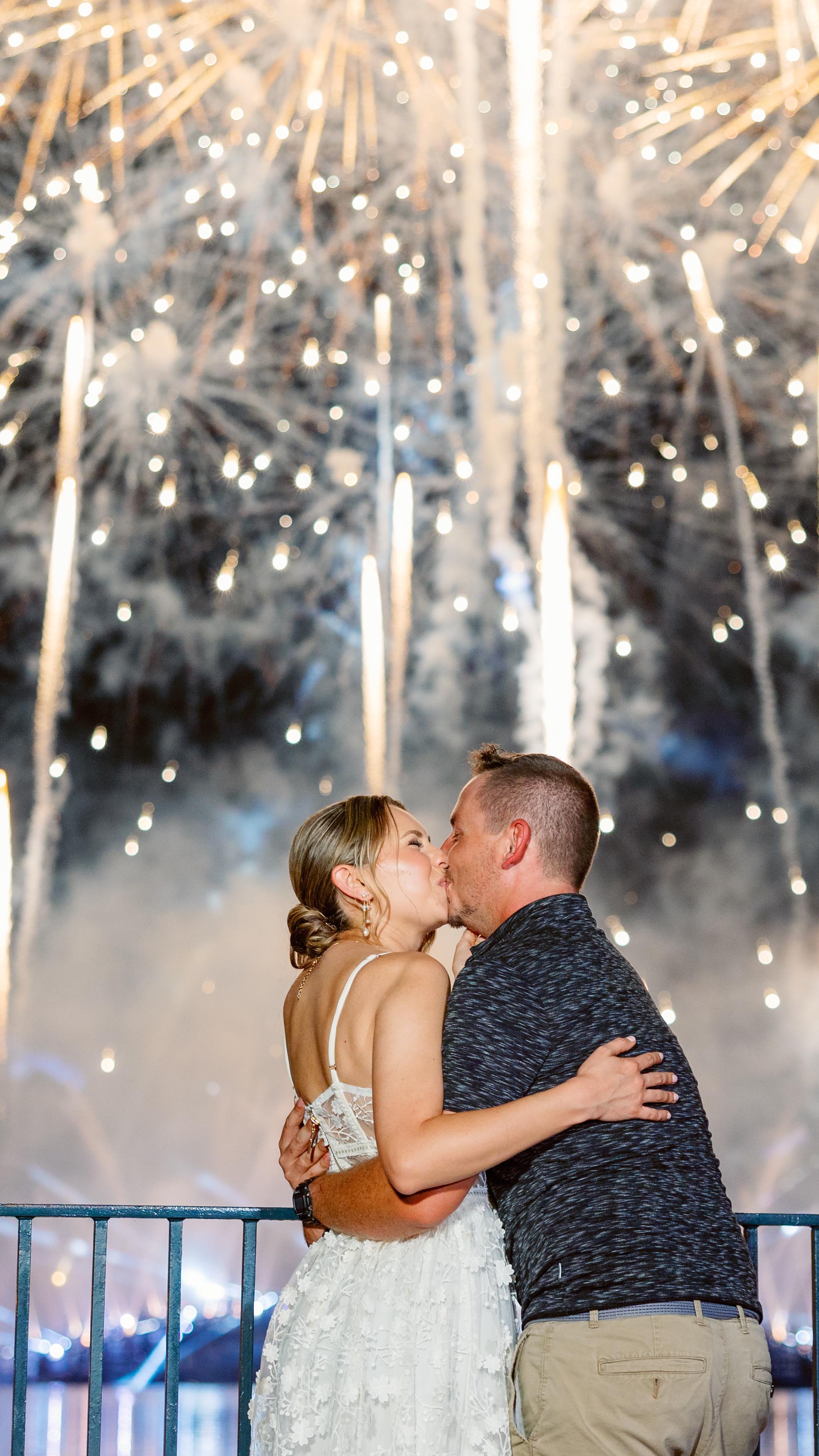 You waited your whole life and now you get to celebrate the end of the best day ever like this. 🥹🎇✨
#disneyweddingvideographer #orlandoweddingvideographer #floridaweddingvideographer #disbride #disneybride #destinationweddingvideographer #disneywedding #disneyfairytaleweddings #weddingfireworks
