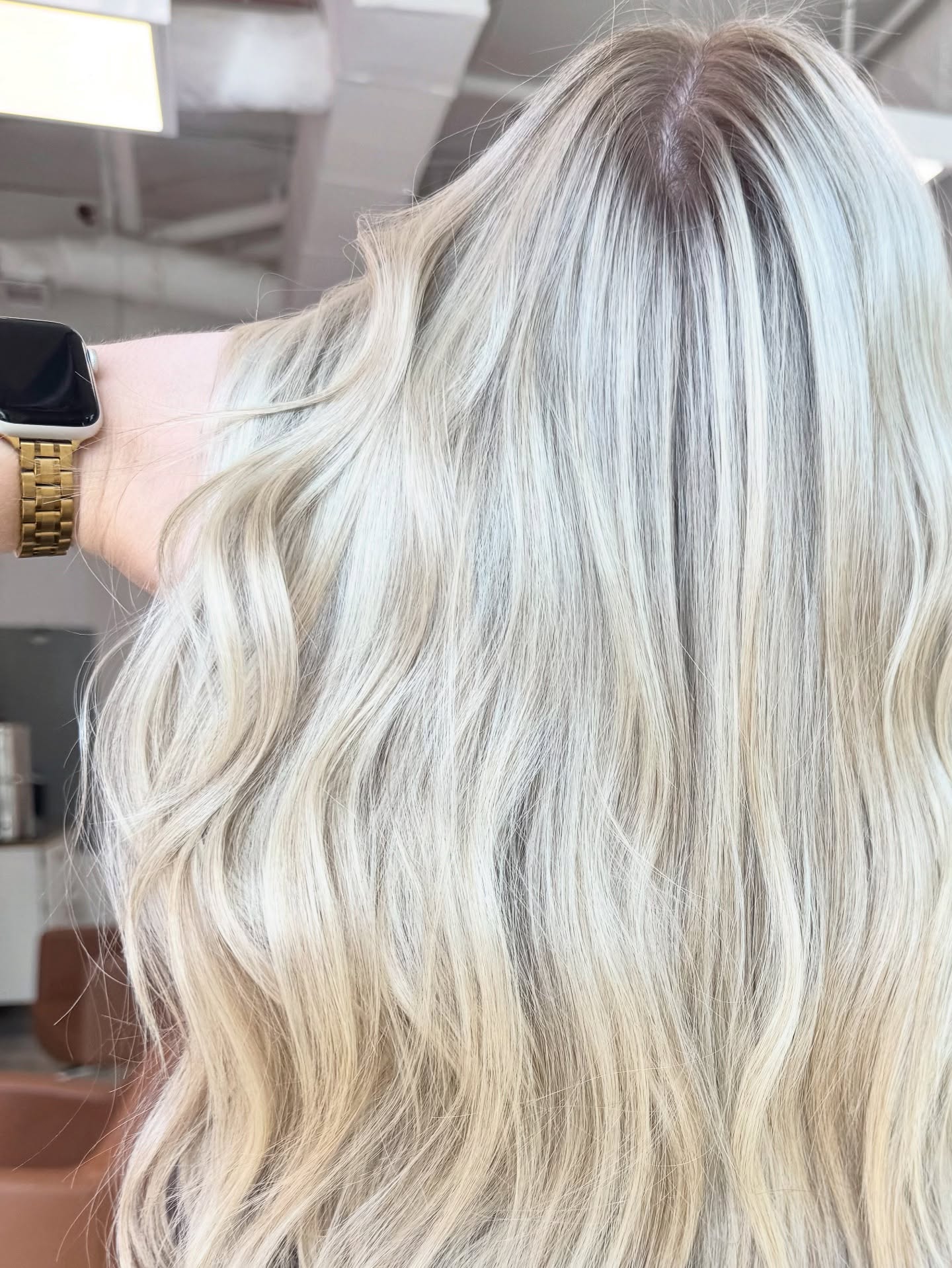 nothing like a close up of a bright blondie 🙂↔️
#clthair #clthairstylist #charlotteblonde #charlotteblondespecialist #cltblonde #cltblondespecialist #noda #saltandlight