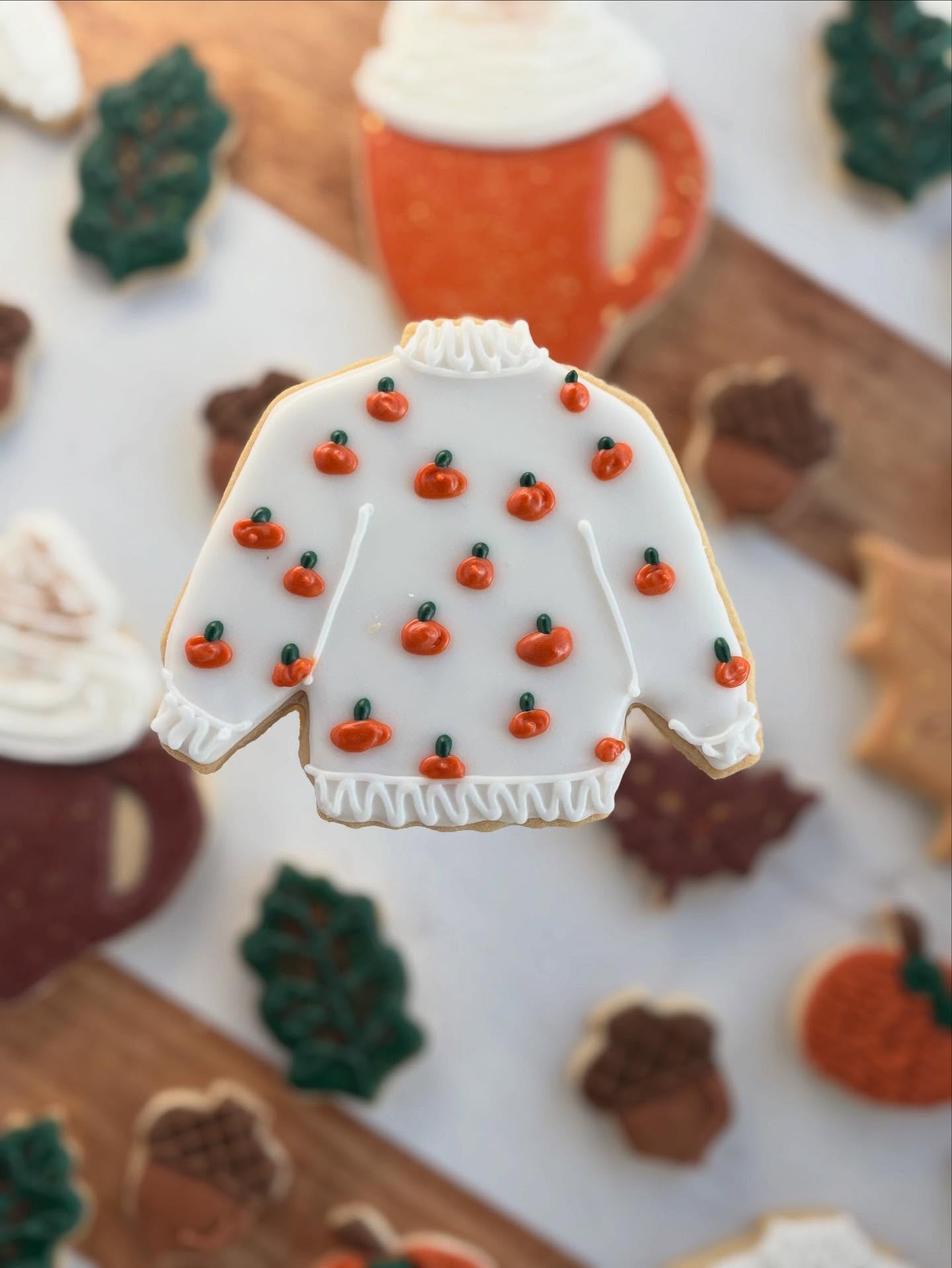 I saw a pumpkin sweater at @tjmaxx and had to make it into a cozy cookie.