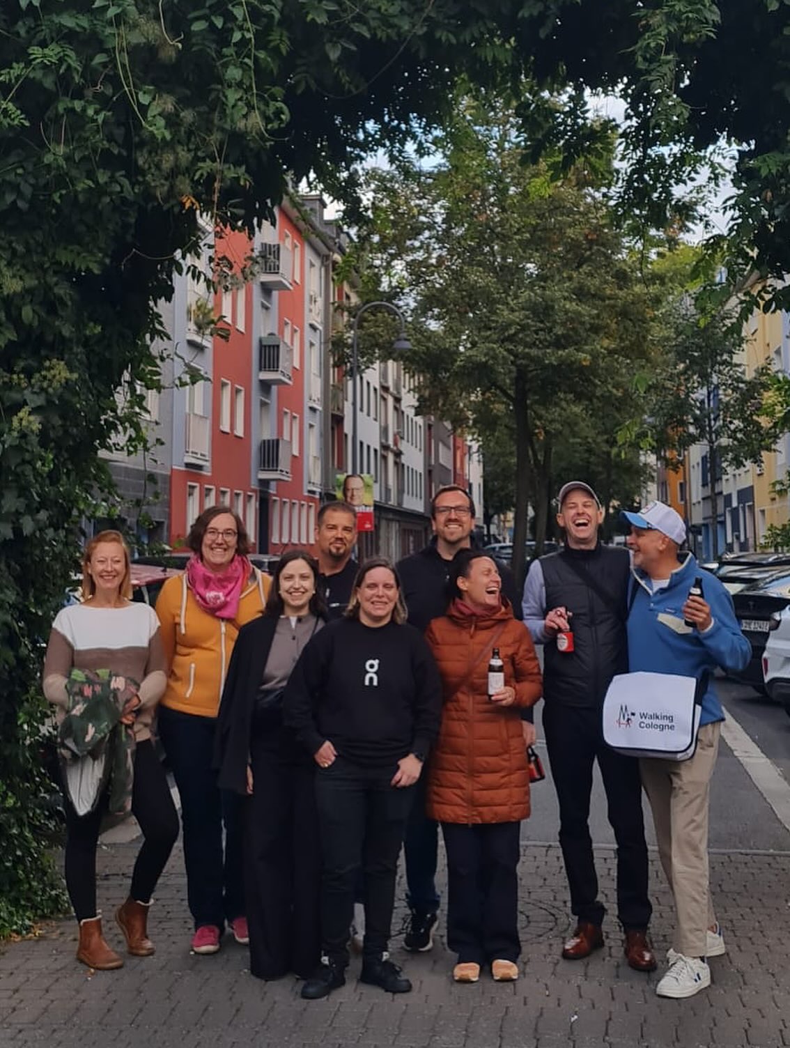 Letzten Dienstag hatten wir wieder eine wunderbare Büdchen Tour im Belgische Viertel in Köln! Es wurde viel gelacht und natürlich auch das ein oder andere Kölsch verkostet. 🍻😂
#köln #belgischesviertel #belgischesviertelköln #brüsselerplatz #kölsch #kölschliebe #büdchen #Büdchentour #liebedeienstadt
