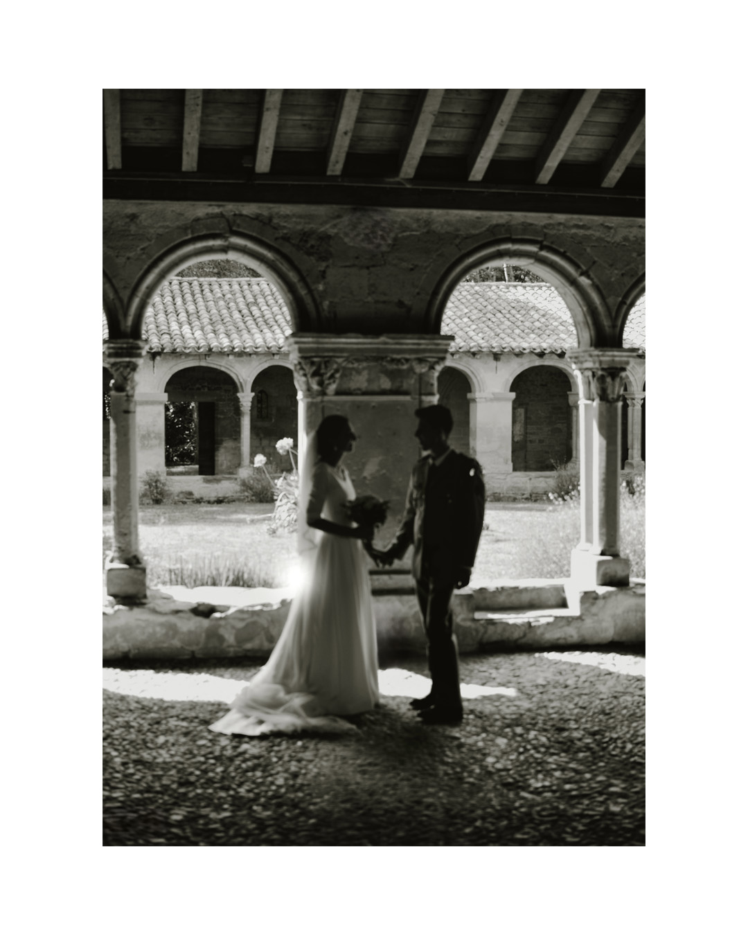 S&A - Cloître gothique de l’abbaye de Saint-Papoul.