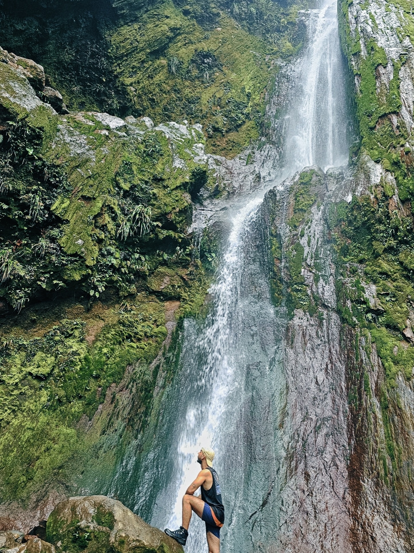 ✨La cascade du Galion✨
Une randonnée accessible sur les flancs de la Soufrière
👉 Plus d’infos et la trace GPX sur randonnons.com
#Guadeloupe #CascadeDuGalion #Randonnée #Randonnons #Soufrière #Nature