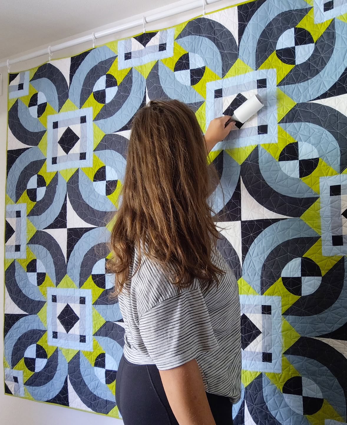 I love this quilt... but I'm already dreaming of making one in the mockup that I shared in my stories the other day 😍
Fabric: Ruby+Bee Solids from @windhamfabrics
Quilting: @dizzlepopshop 💗💗💗