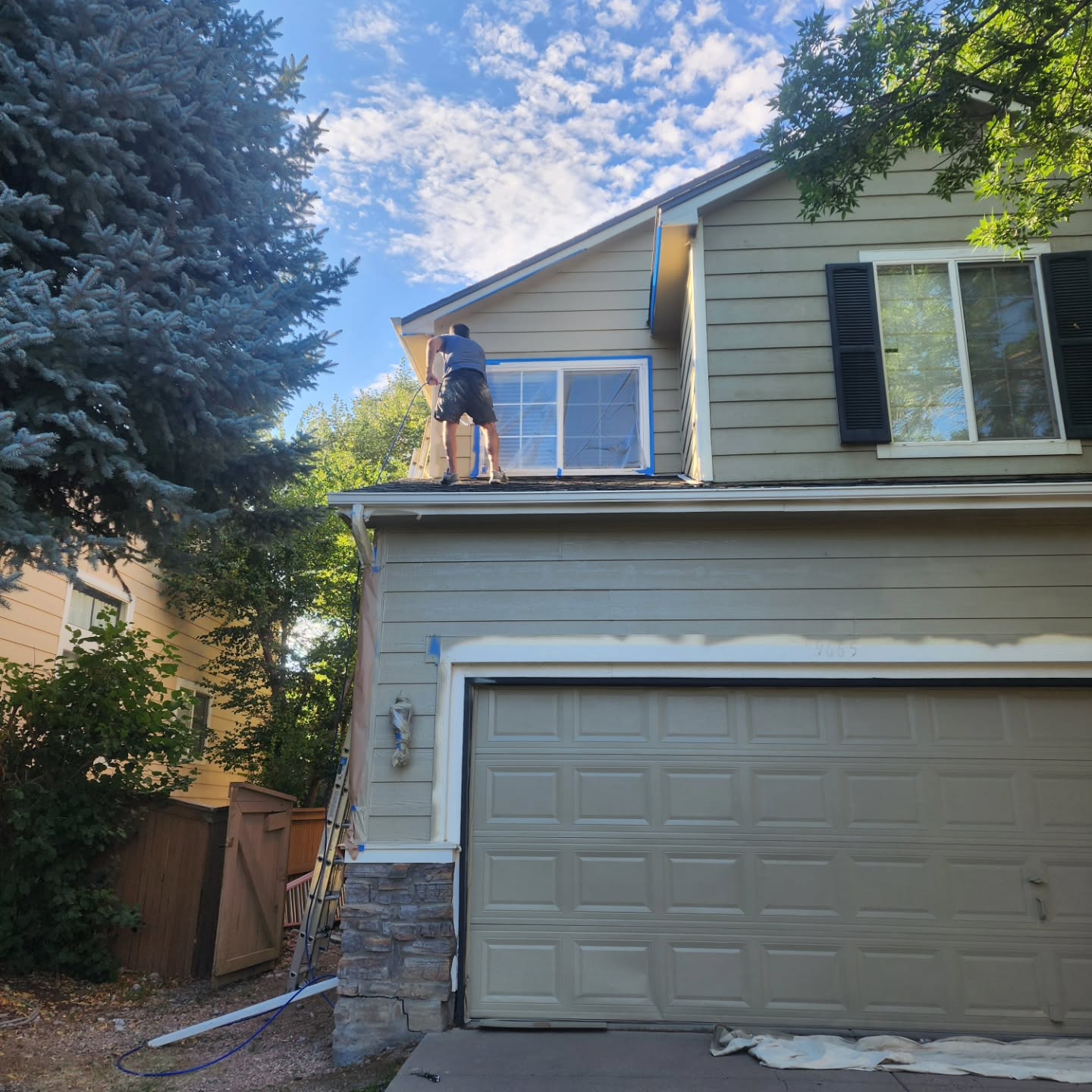 Highlands Ranch, Colorado 🏔️
A little behind the scenes — the process of painting, masking, and repairing a backyard pergola.
We replaced the damaged boards, restored the structure, and prepared it for a fresh new finish.
Step by step, bringing this outdoor space back to life. ✨
#HighlandsRanch #ColoradoConstruction #BackyardRemodel #PergolaRepair #KeyConstruction #DenverRemodel