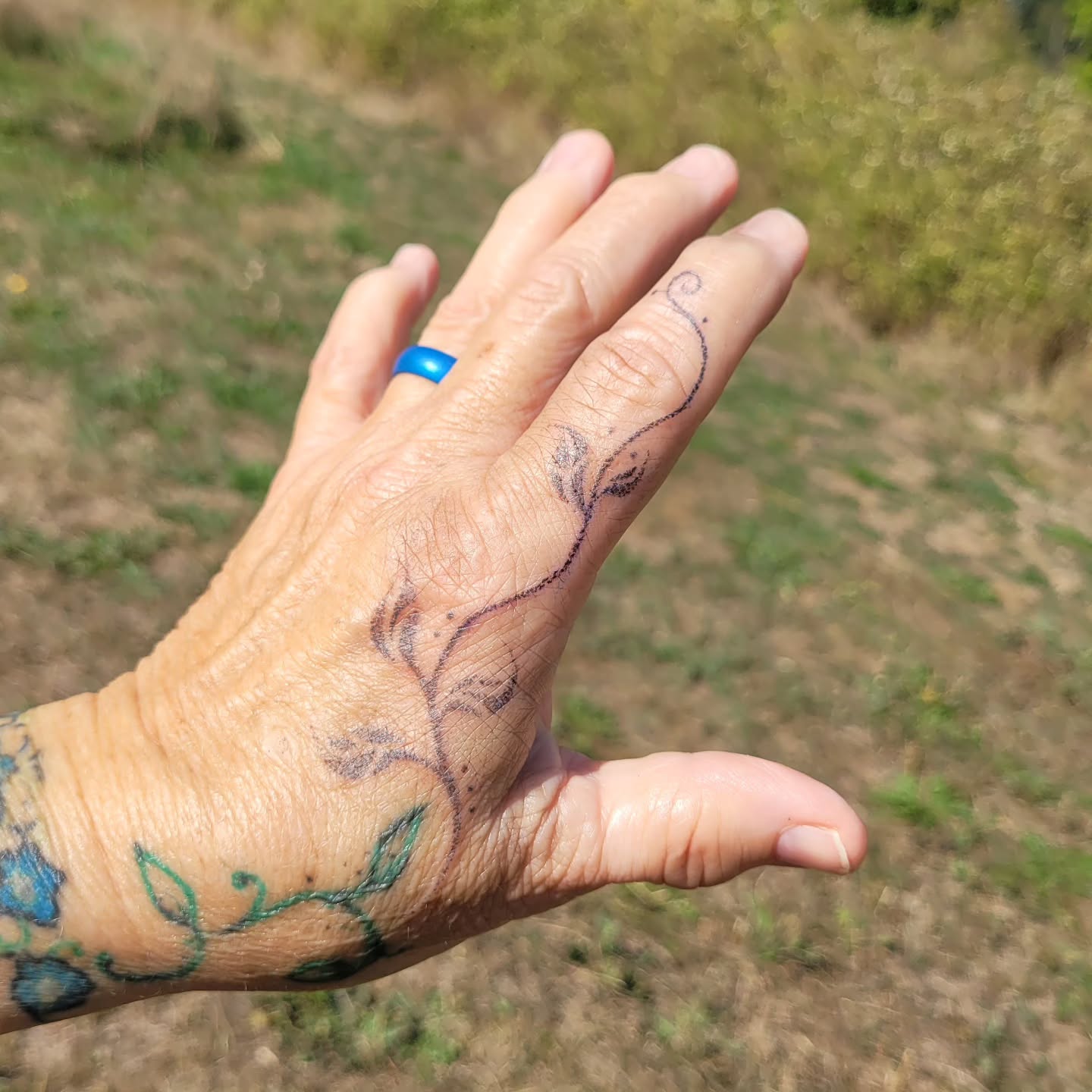 I see you embracing your elderhood. Thank you for trusting me to be part of this powerful transition.
#Stickandpoke #tattoo #art #transformation #elderhood
