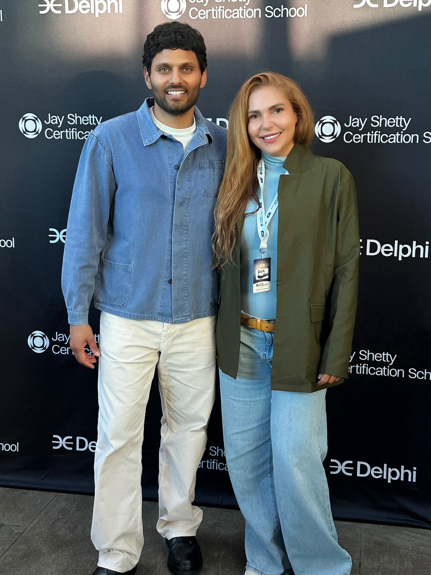 What an incredible day! I had the amazing opportunity to meet one of my favorite mentors and coaches, Jay Shetty, in person and Viraj Oza🤗