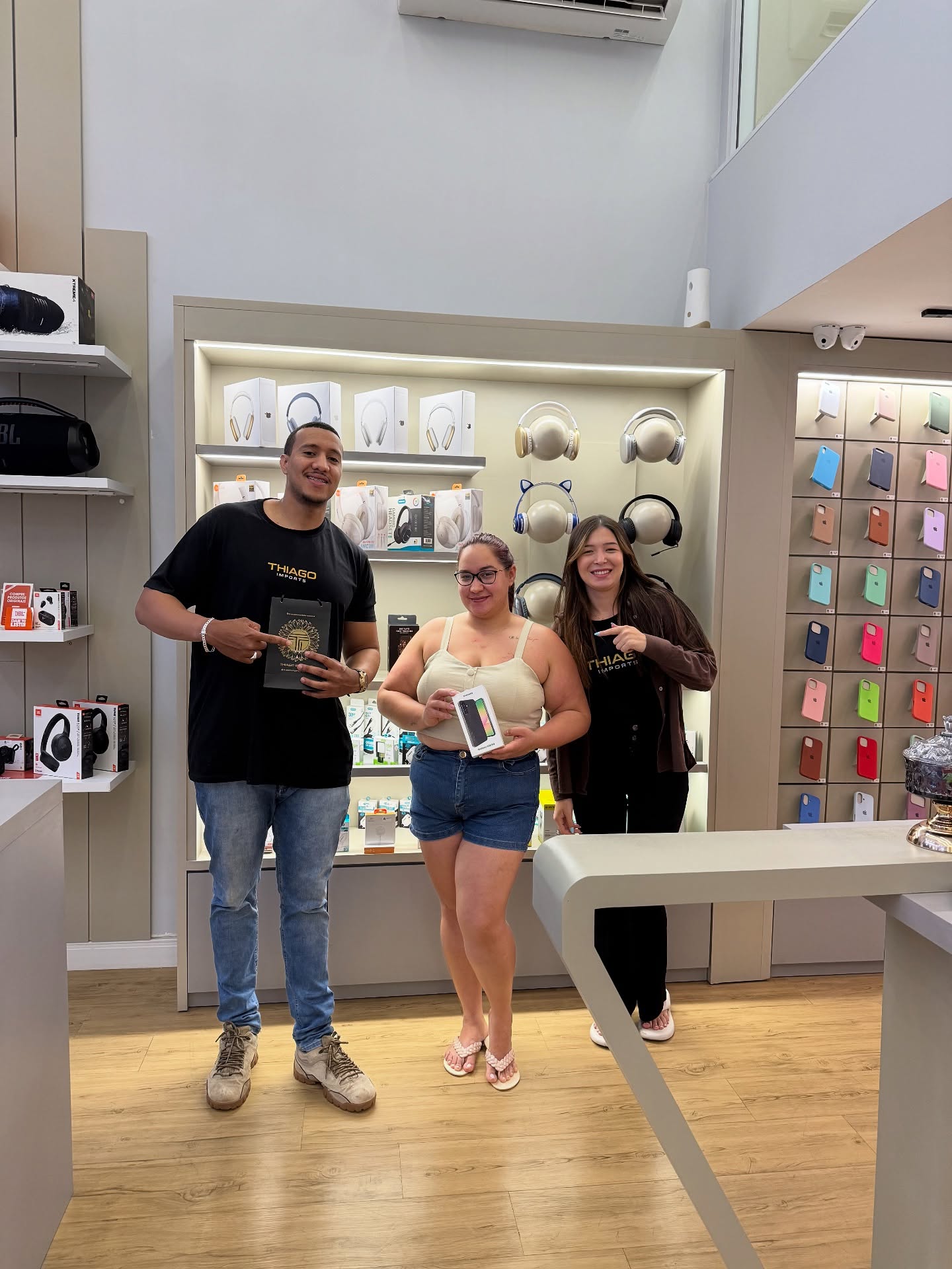 Fiquem com as fotos de nossos clientes lindos e maravilhosos na nossa unidade do shopping sul Valparaíso 🤩🥳❤️