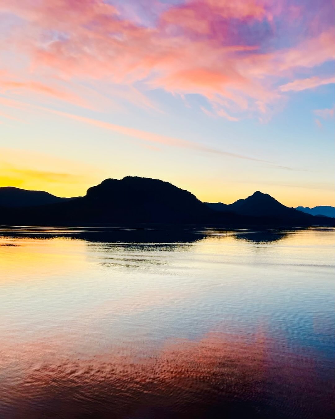 Alaska Sunset #beauty#beautiful#lifestyle#relax#luxurylifestyle#nature#water#cruise#vacation#photo#beauty#photographer#forest#sunset#alaska#nature#wild#island#wilderness#sunset#shores#mountains#wild#islands#paradise#golden#paradise
