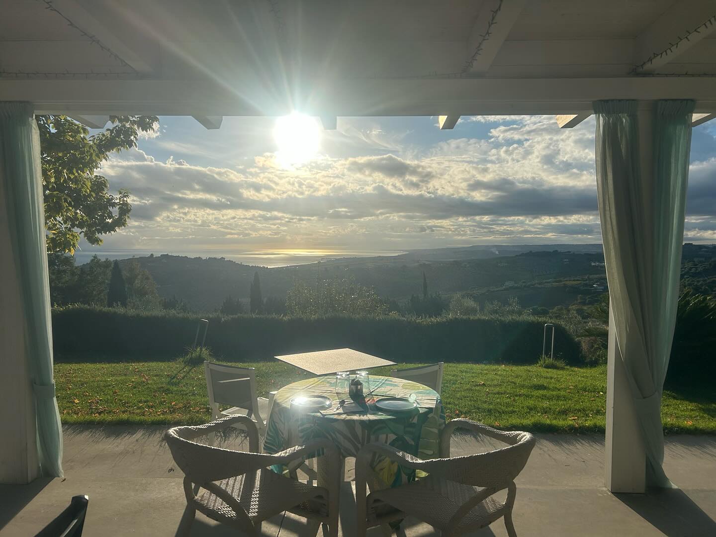 ✨ Second stop on our property tour along the Adriatic Coast ✨
Today we explored Vasto, a charming town perched above the sea with stunning views stretching across the Gulf. Its historic center, narrow streets, and vibrant piazzas create the perfect setting to discover unique real estate opportunities for my American client.
From elegant apartments with sea views to characterful homes nestled in the old town, Vasto offers a lifestyle that beautifully combines tradition, authenticity, and the allure of coastal living.
Stay tuned for the next steps of our tour in Abruzzo and the Marche! 🌊🏡🇺🇸🇮🇹
#Vasto #Abruzzo #ItalianCoast #RealEstateItaly #PropertyFinder #CoastalLiving #LifeInItaly #AmericanInItaly #DreamHomeItaly #InvestInItaly #MELInternationalRealEstate #HistoricCharm #AdriaticCoast