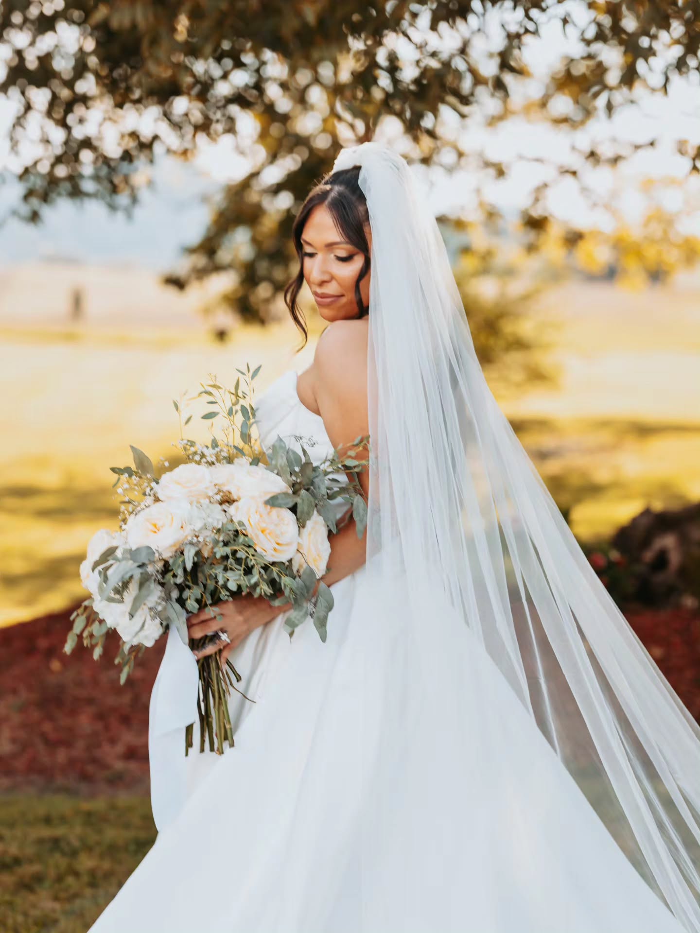 These portraits of Mr. & Mrs. Norwood are 🔥🔥🔥! @bbygrlrachelll
Venue: @conleyfarms.bigcreek
2nd shooter : @tarahleigh_tlphotography
Planner: @dragonfly.luna
#weddingday #mrandmrs #brideandgroom #Norwood #portrait #easttennesseeweddingconnection