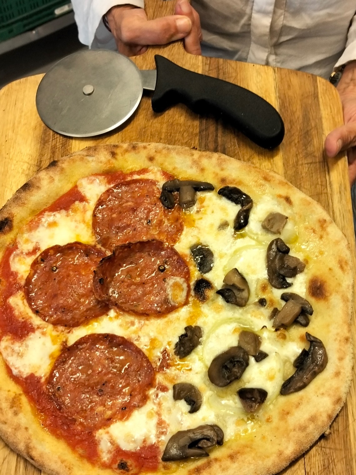 SPECIAL REQUEST at A Sentimento Pizzeria!
Because sometimes… half Ventricina spicy salami, half mushroom is the only way to go! 🍕😍
Who else loves mixing it up?
#ASentimentoPizzeria #SpecialRequest #PizzaLovers #HalfAndHalf #FoodieFavorites #MadeWithLove #WoodFiredPizza #FoodieGram #PizzaNight