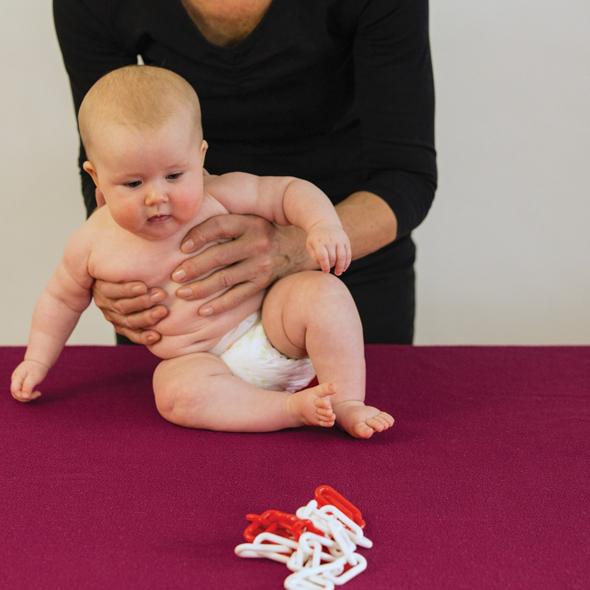 ✨ Anmälan öppen! ✨
Nu kan du anmäla dig till vårens digitala kurs Motorisk undersökning av det lilla barnet (0–12 mån)!
👶 Är du fysioterapeut som jobbar med spädbarn och vill känna dig ännu tryggare i att upptäcka tidiga motoriska avvikelser? Då är detta kursen för dig! Med SOMP-I får du både kunskap och praktiska verktyg att använda direkt i din klinik.
📅 Kursperiod: jan–maj 2026
💻 Föreläsningar, workshopar & frågestunder
👉 Länk till MI Academy i bio eller läs mer om kursen på www.movementinspires.se!