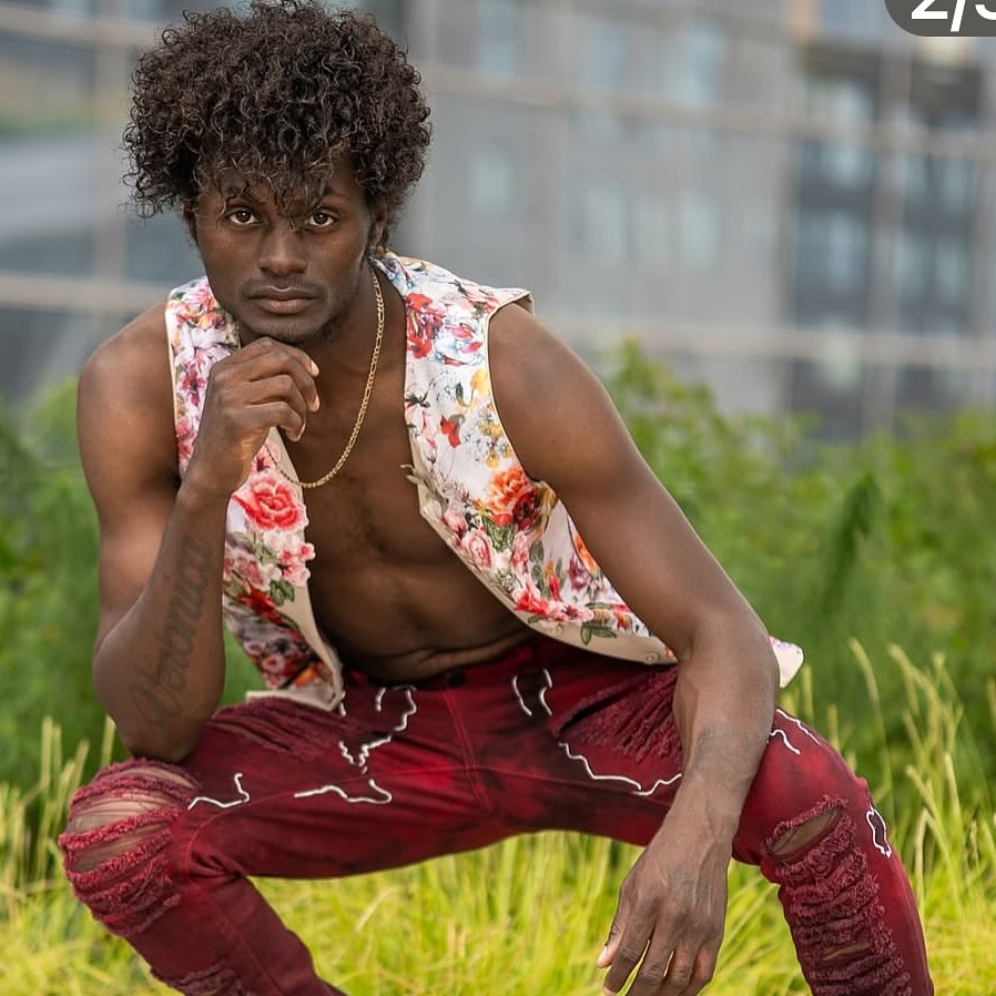 Come see Mr.Handsome Reese as he models for Mezikal cosplay today at Comic Con as Papa Legba #mezikal #yonkers #yonkerscomiccon #yonkersny #sustainblefashion #upcycle #cosplay @reesejoseph_