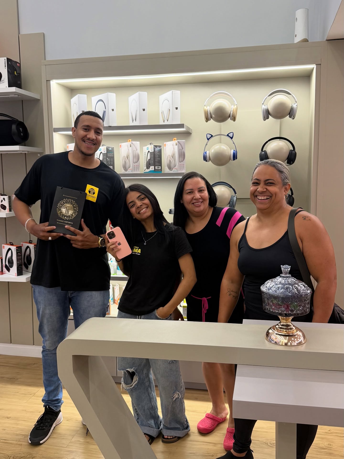 Fiquem com as fotos de nossos clientes lindos e maravilhosos na nossa unidade do shopping sul Valparaíso 🤩🥳❤️