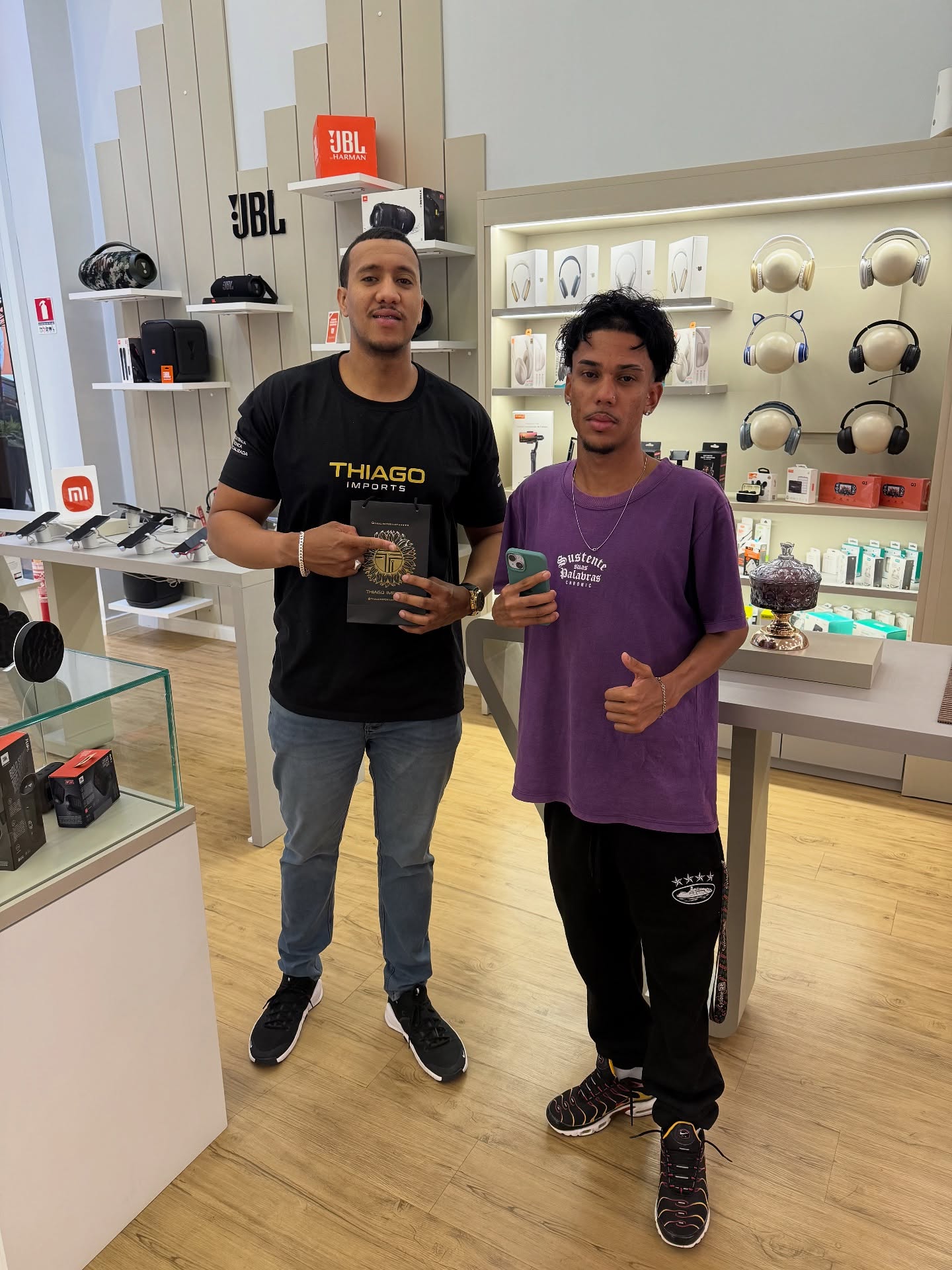 Fiquem com as fotos de nossos clientes lindos e maravilhosos na nossa unidade do shopping sul Valparaíso 🤩🥳❤️