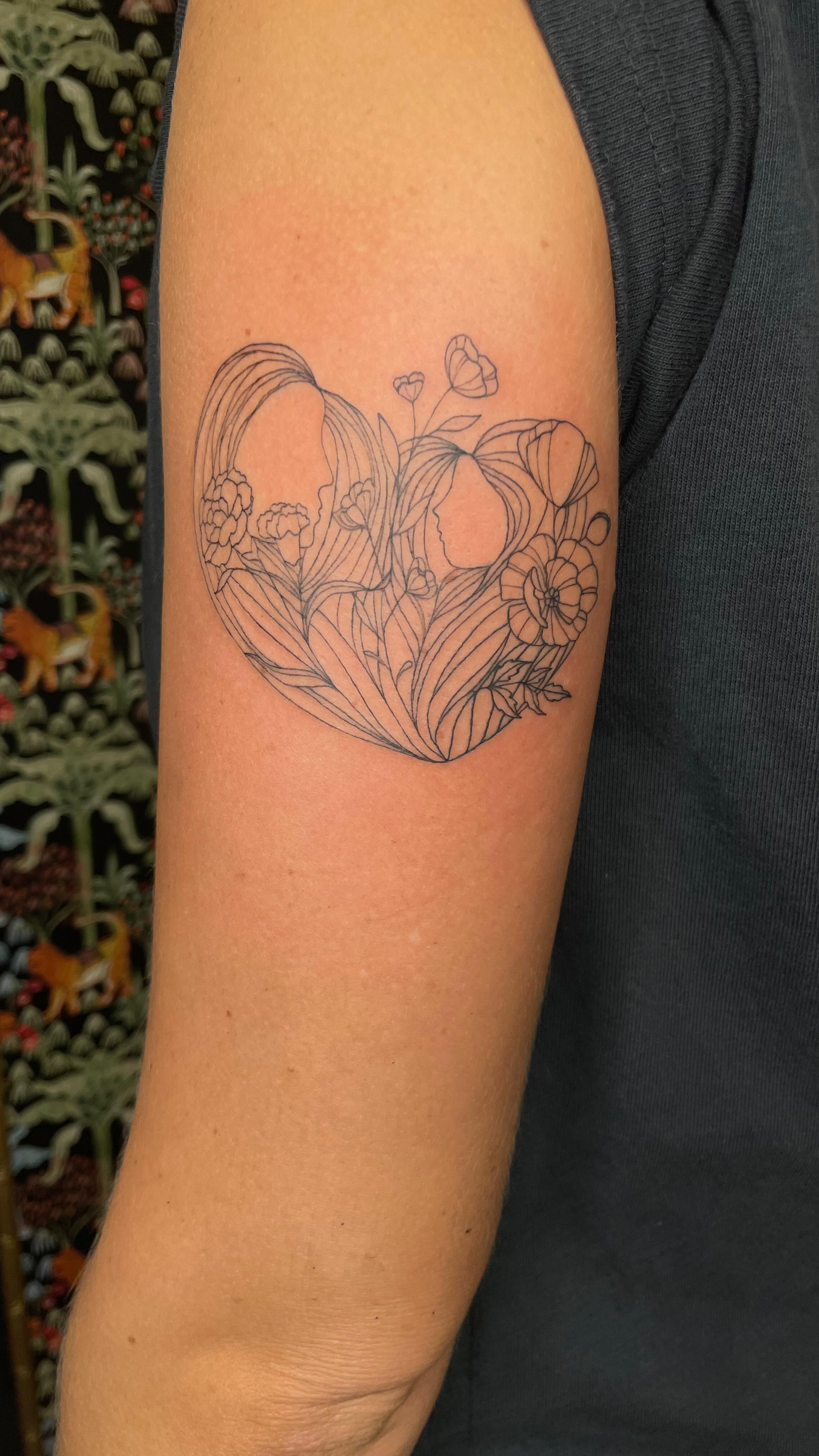 Girl therapy equals ink therapy! Who needs a therapy session?! 🙋🏻♀️🙋🏻♀️
#sanantoniotattooartist #femaletattooartist #sanantoniotattoos #customtattoo #floraltattoo #colortattoo #finelinetattoo #tattooartist