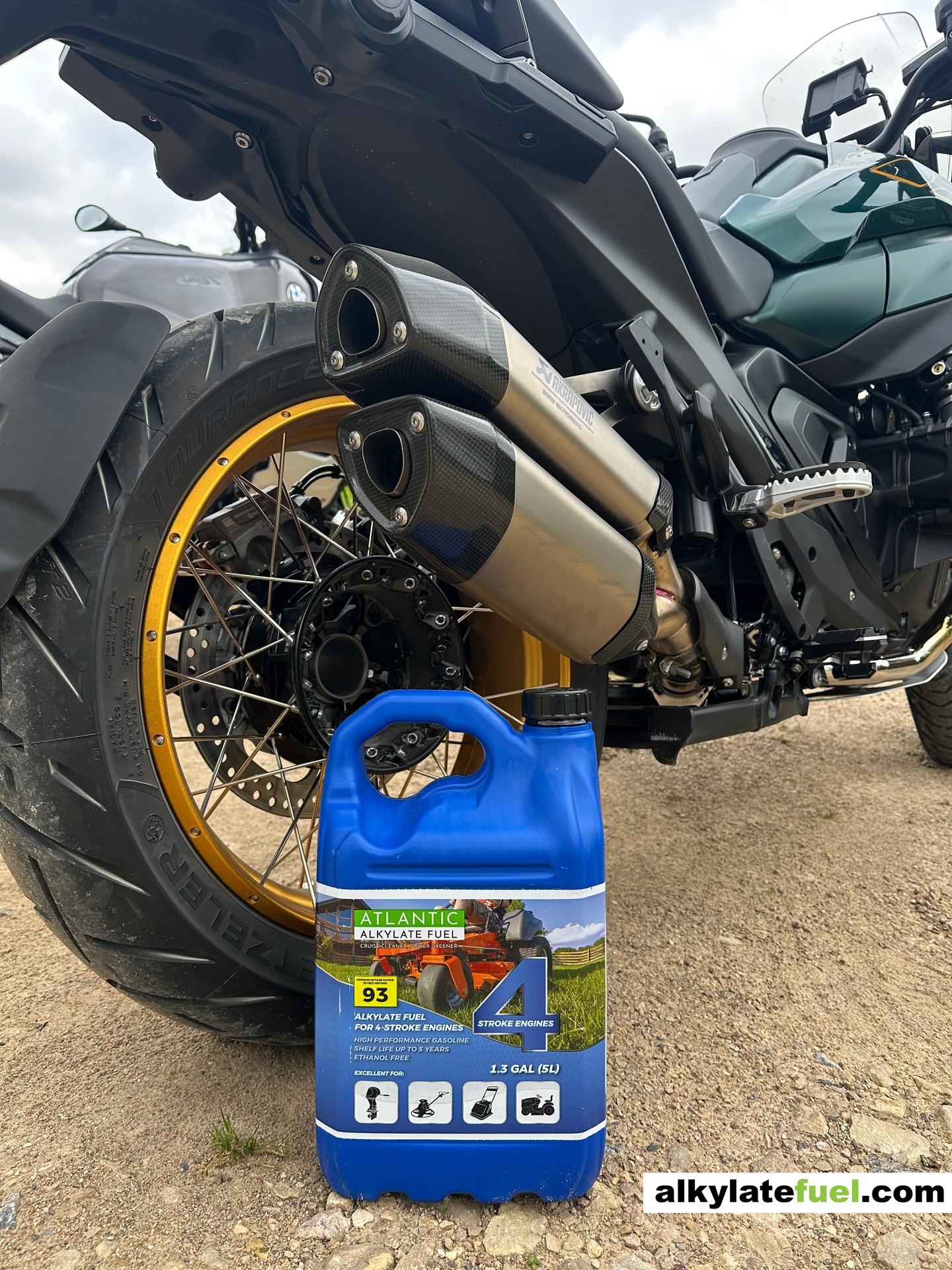 Ready for the next adventure! 🏍️💨
High-performance Atlantic Alkylate Fuel keeps the ride smooth and the engine happy - 93 octane, ethanol-free, and built for 4-stroke engines.
Less time worrying about fuel, more time chasing horizons. 🌍✨
#RideMore #AdventureMotorcycle #HighPerformanceFuel #AtlanticAlkylateFuel #MotorcycleLife #alkylatefuel #4stroke
