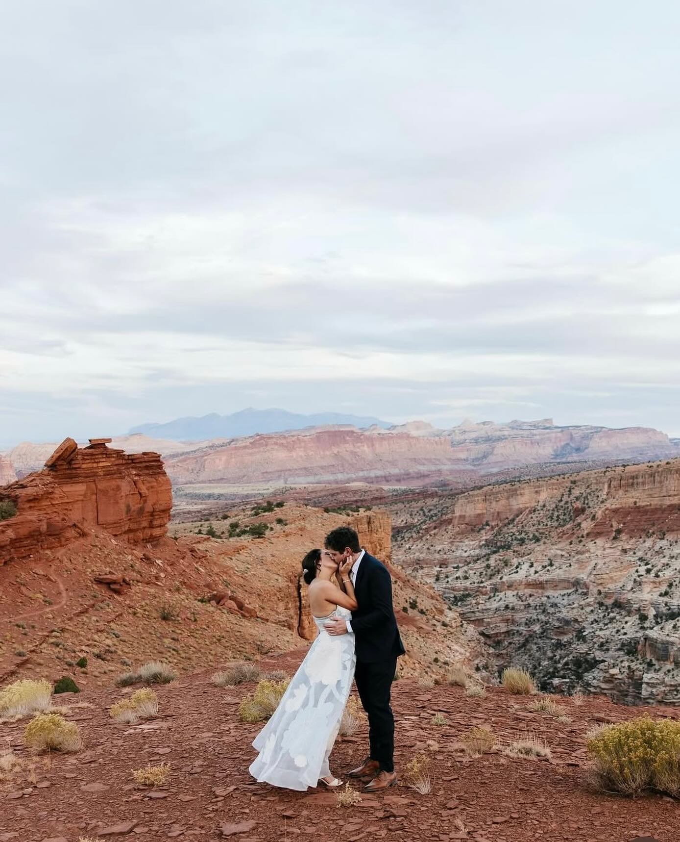 Forever dreaming about fall nights in @capitolreefnps 🧡