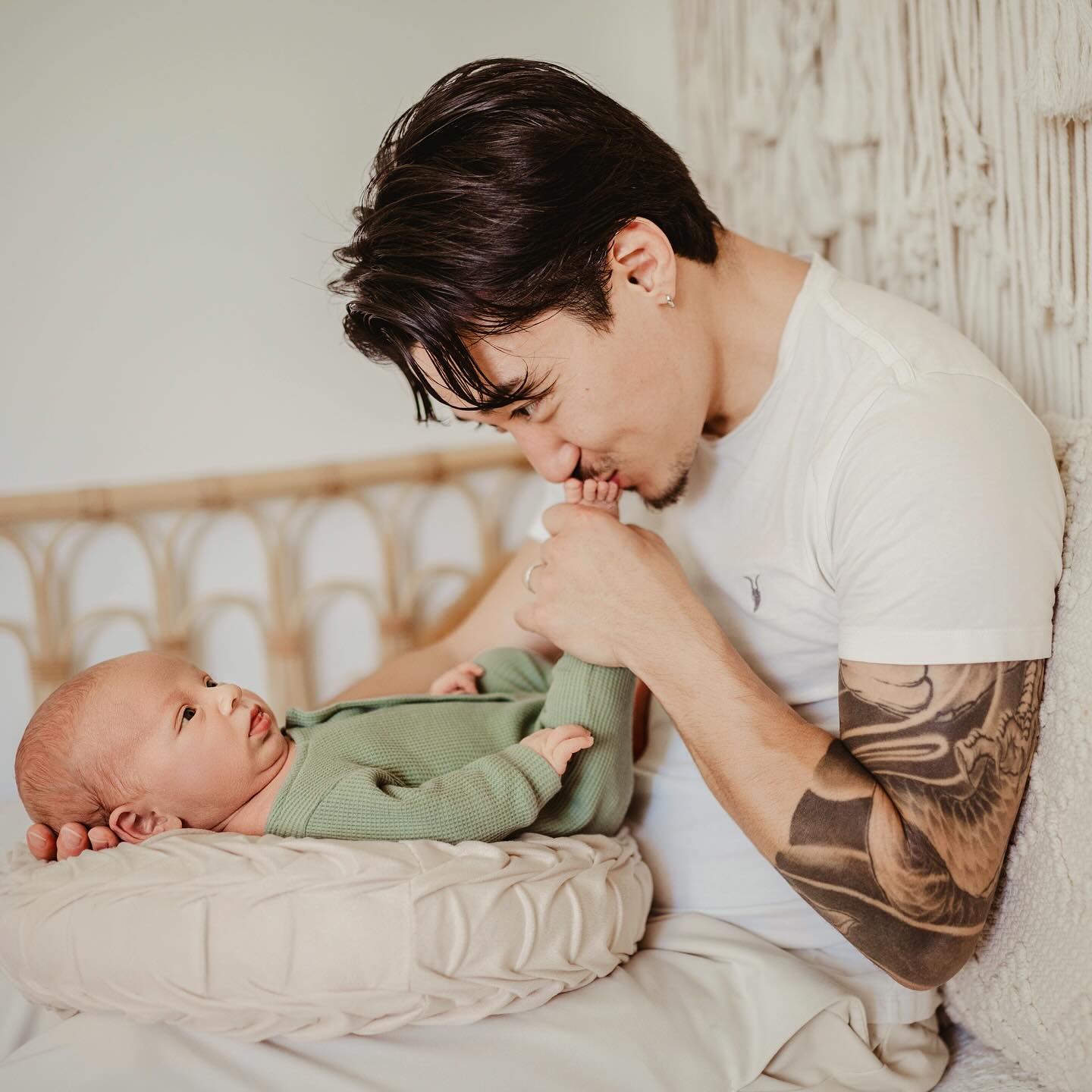 There’s nothing quite like the quiet magic of holding your baby close, feeling their tiny fingers wrap around yours, and realizing your whole world has changed forever…
Whether it’s your first baby or your fourth, those first family portraits are always something special. 💛.
.
.
.
.
.
Newborn & Maternity and Family Photographer in Zürich area | Ksenia Photography
.
.
Neugeborenen-, Schwangerschafts- und Familienfotografin im Raum Zürich | Ksenia Photography
.
. .
.
.
family #newborn #swissphotographer # #dearphotographer #zurich #switzerland🇨🇭 #candidchildhood #ourcandidlife #baby #magicofchildhood #lifestyle #littlesweetie #thechildrenoftheworld #littledreamers #childportraits #pixel_kids #simplychildren #enchantedchildhood #dearestviewfinder #let_there_be_delight #letthemexplore #lifestylebaby #the_gallery_of_magic #the_sugar_jar #parenthood #parenthood_moments #baby #childhoodunplugged #babyphotoshooting