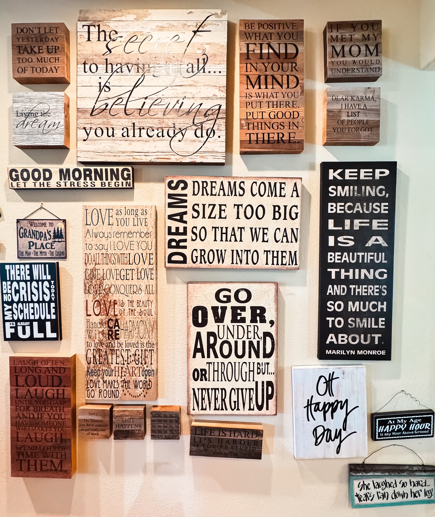 Wisdom on these walls, left by the man, the myth, the legend. 🙏✨” #GIOIAlodge