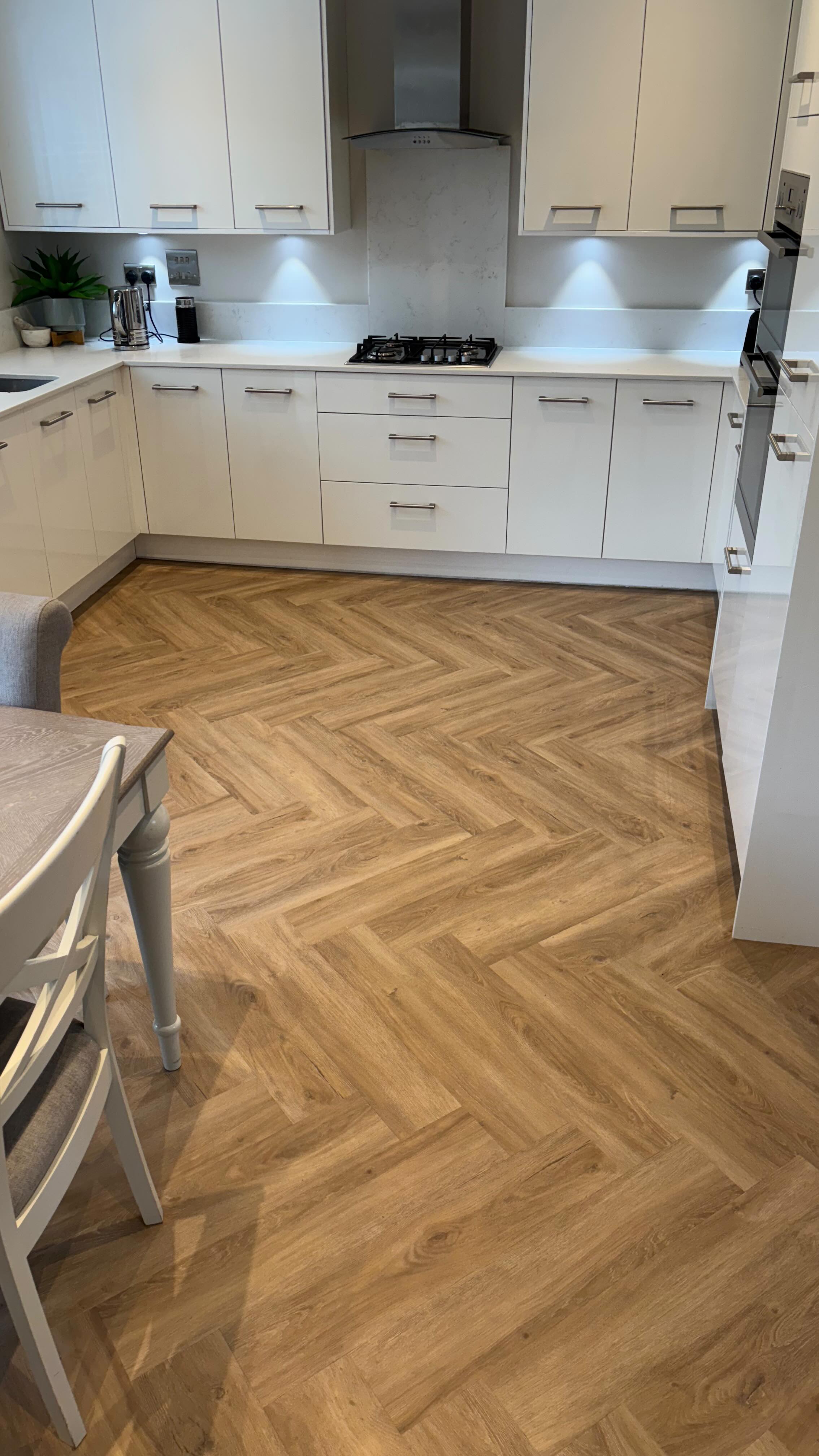 Uplifted old tired LVT and fitted this beautiful @invictusflooring Divine Oak -Cookie from the Maximus range in herringbone format to bring a warm fresh look back to the home. π₯ππ»
#manchesterhomerenovation #manchesterfloorlayers #manchesterlvtfloor #parquetflooring #herringbone #hallwayflooringideas #manchesterkitchenfitter #karndeandesign #manchesterfloorfitter #karndeanflooringmanchester #invictusflooring