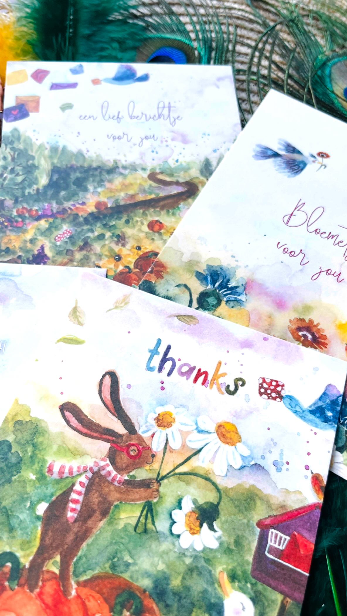 ☘️🍂🍁Voelt wel echt als herfst nu hè? En ieder jaar denk ik weer, wat is dit toch een heerlijk seizoen! Al die kleuren😍 maar nog nooit had ik een hele collectie met de herfstsferen… EN NU VOOR HET EERST DUS GEWOON WEL🙌
#romyillustrations #romyillustrationsstationary #stationery #aquarelle #snailmail #illustrator #happymail #stationeryaddict #romyillustrationscards #fallinlove #autumnishere #autumnillustration #autumnillustrations