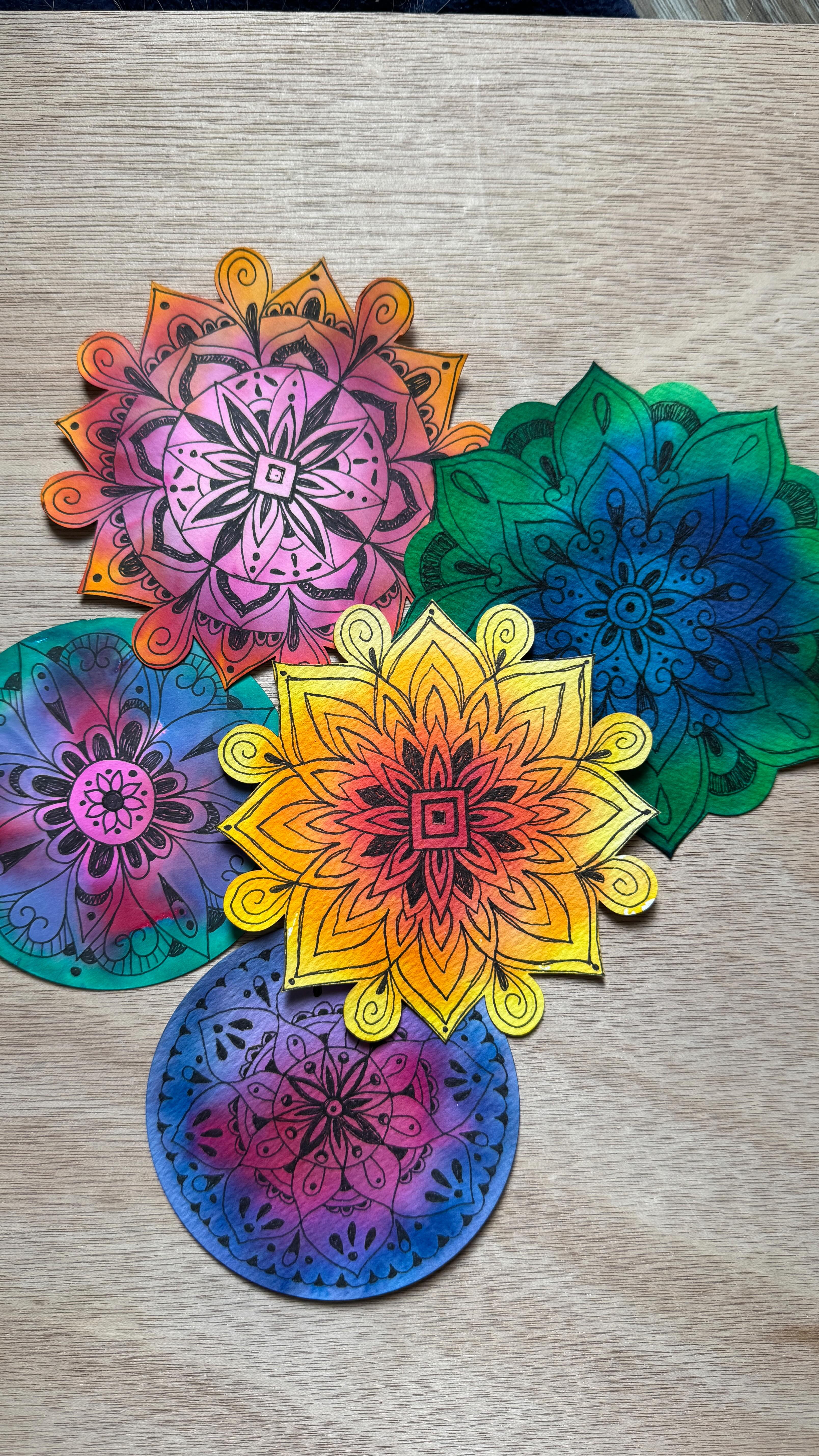 Mandalas with bleeding tissue papers!
Yesterday in mixed media art class we had so much fun creating gorgeous mandalas.
I cut out paper shapes for us using my @xtool.official and then we use sharpie pens to create beautiful patterns. Make sure to use permanent ink. Then we added water and bleeding tissue paper for a color burst tie dye effect! Absolutely love this method so much.
#mixedmediaartist #tissuepaperart #mandaladrawings #artjournaling #artjournal #bleedingtissuepaper #mandalaart #arteveryday