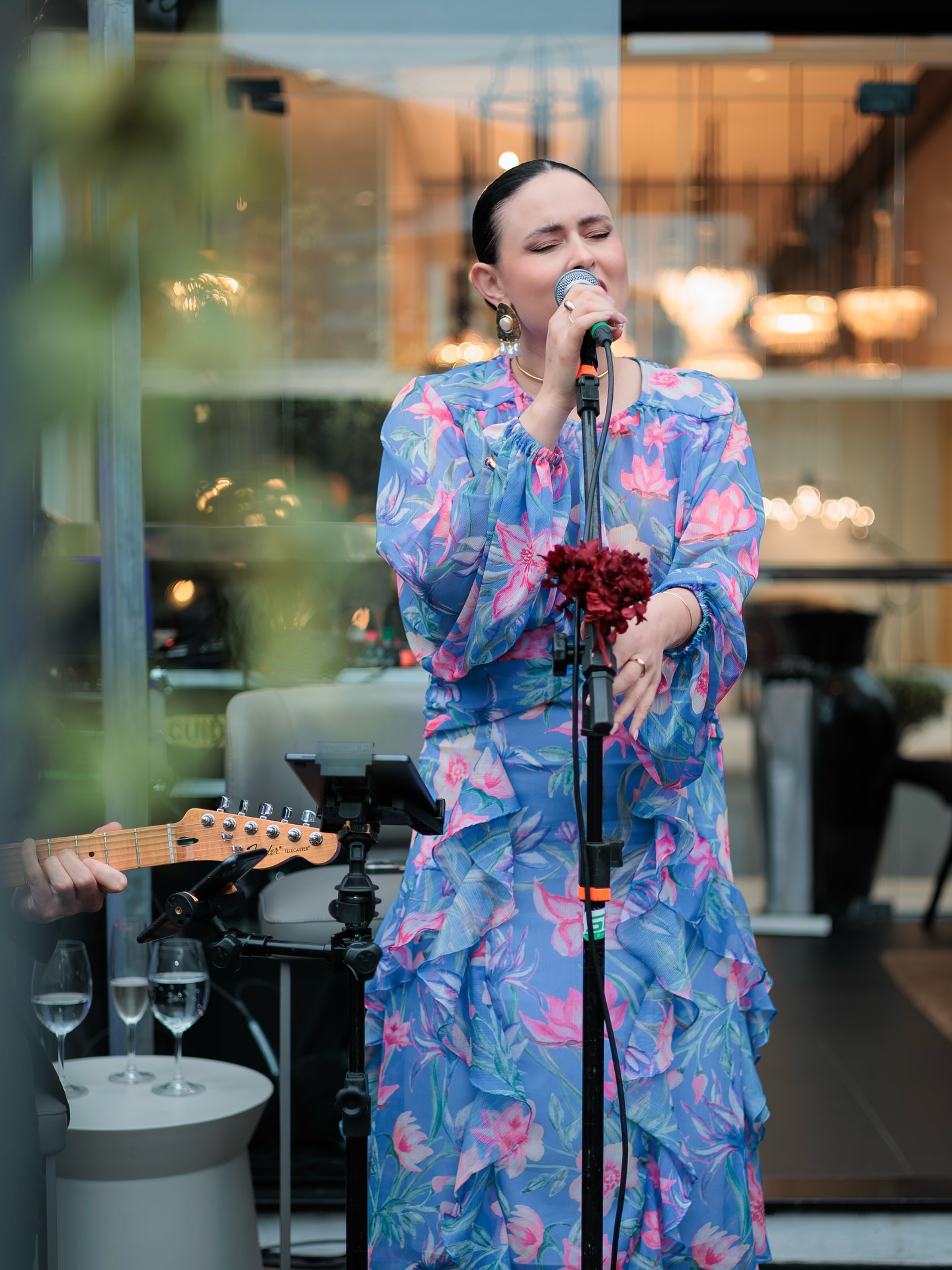 Ontem, o CasaHall foi palco do Bloom Haus, sunset em collab com a @patbo_brasil, celebrando a chegada da primavera.
Um encontro vibrante de moda, arte e música tomou conta do espaço! Confira os cliques.
#BloomHaus #CasaHall #PatBO