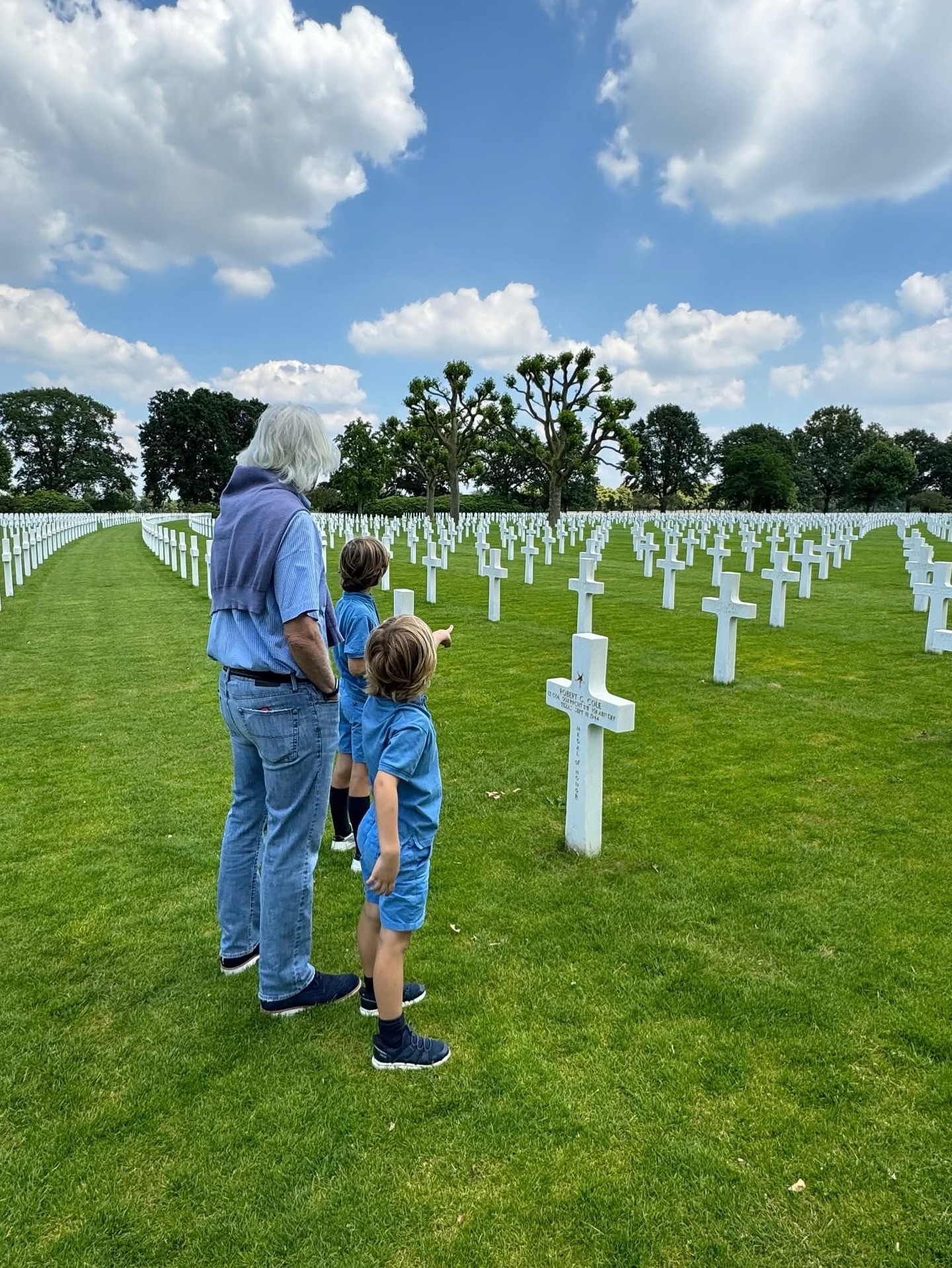 The last Sunday in September is designated as Gold Star Mother’s and Family’s Day, a day to honor those who have lost a loved one in service to our nation. No one has given more for our country than the families of the fallen. On this day, I find myself especially grateful for their courage.
On my visits to the Netherlands American Cemetery, I often think of the families who carry this loss every day. I’ve brought my young sons there as well, sharing the stories of the soldiers and the grief their families endure, so they can understand that it is their sacrifice that allows us to live in freedom.
While we cannot ease a family’s pain or repay the debt we owe them, we can honor their loved ones by sharing their stories and ensuring they are never forgotten. 🇺🇸