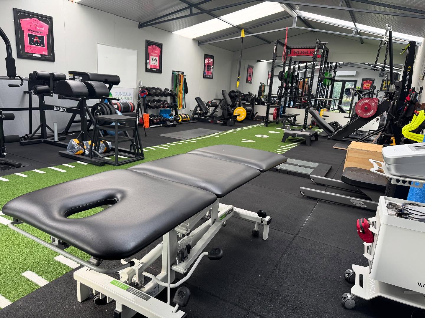 ✨ Move Better. Feel Better. Live Better. ✨
At Dundalk Osteopathy Clinic, we use hands-on techniques and a holistic approach to:
✅ Relieve pain & stiffness
✅ Improve mobility & flexibility
✅ Speed up injury recovery
✅ Enhance sports performance
✅ Reduce stress & tension
✅ Support long-term wellbeing
Whether you’re managing an injury, preparing for sport, or just want to feel your best every day, osteopathy can help you get there. 💪
📍 Dundalk Osteopathy Clinic
☎️ 0871644878
#dundalkosteopathyclinic #dundalkosteopath #dundalkosteo #dundalksportsmedicine #dundalkbackpain #dundalkhippain #dundalkshoulderpain #dundalkkneepain
#Osteopathy #SportsInjury #MovementMedicine #DundalkOsteopathyClinic #PainRelief #SportsPerformance #Wellbeing