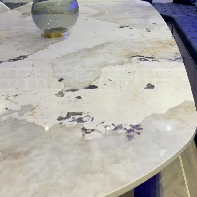 The rise of short-term rentals in Norfolk over the past five years has been nothing short of astounding. And with it, a lot of 'cleaners' have crawled out of the woodwork - but be wary. When you're accommodating paying guests, there are certain standards that are not only just plain common courtesy, but also could have legal consequences if not met. I don't just clean short-term rentals, I make them perfect. I have a wealth of experience in luxury holiday lets and have never received a guest rating of less than 5 stars for cleanliness. I won't clean somewhere to standards I wouldn't stay myself. I have contacts in linen hire, I know what guests expect and I go the extra mile. Don't risk your business by hiring cheap, untrained cleaning 'agencies' that have no experience in this field. I will help you make your business in property management flourish 🧽✨