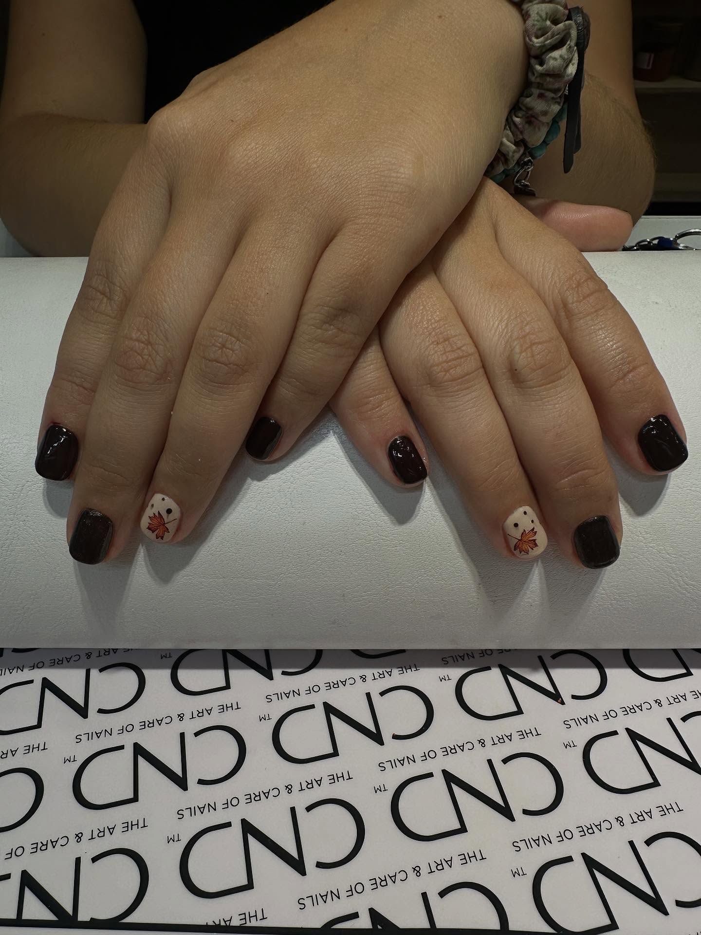 Los colores tendencia del otoño para tus uñas! 💅🏼🍁🍄🎻🤎