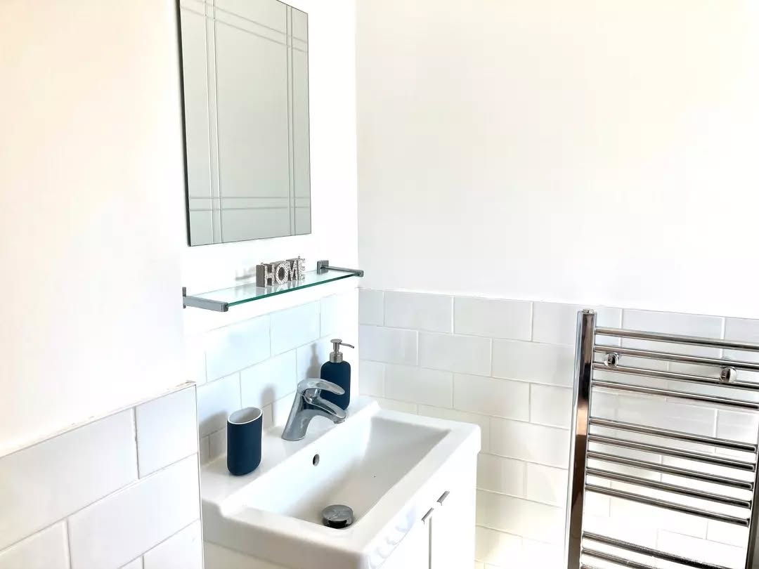 Escape the everyday in one of our Snug homes 💛🏡