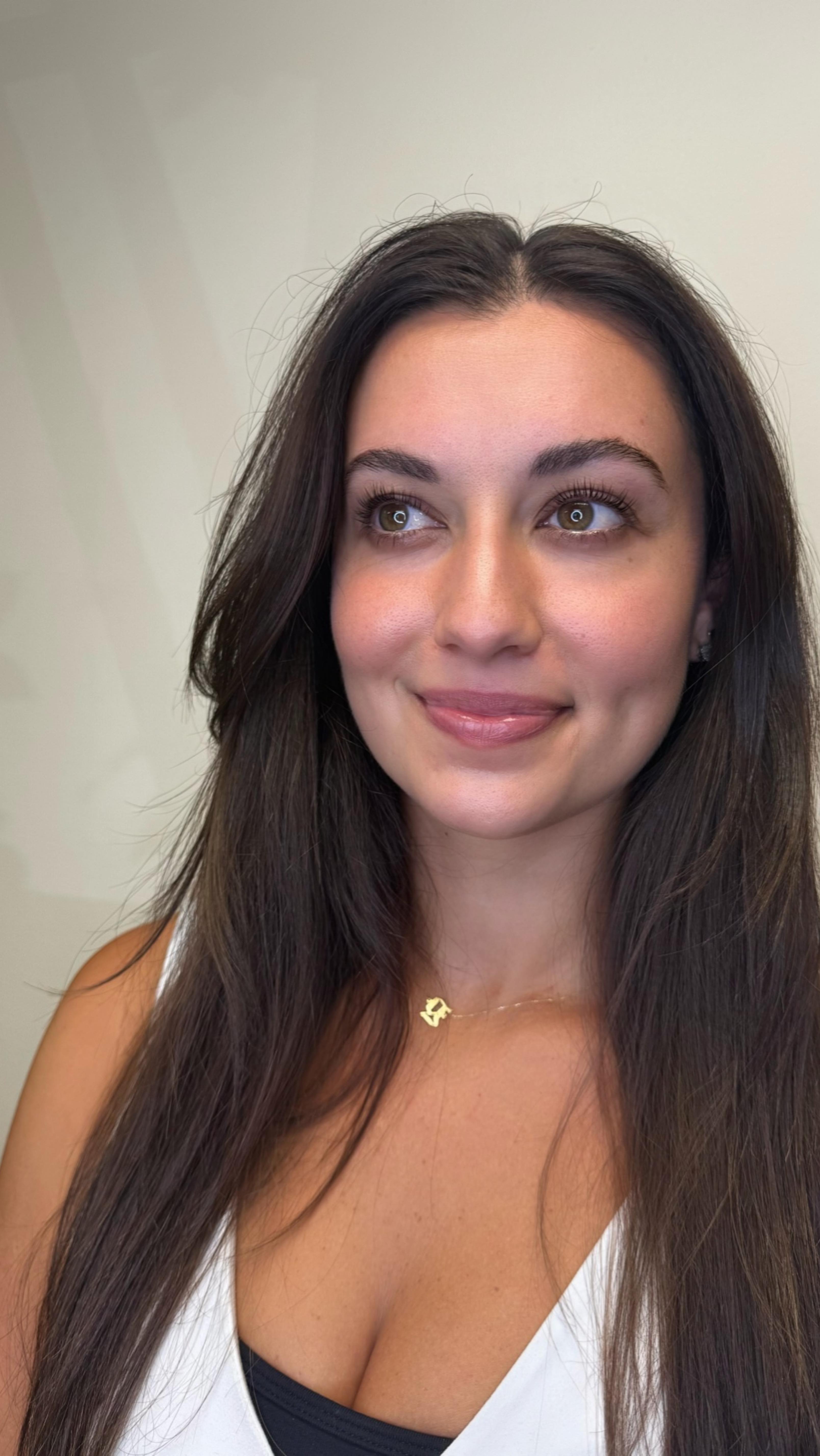 ✨𝘉𝘦𝘧𝘰𝘳𝘦 & 𝘈𝘧𝘵𝘦𝘳✨
𝘚𝘰𝘧𝘵 + 𝘭𝘪𝘧𝘵𝘦𝘥 𝘸𝘪𝘵𝘩 𝘢 𝘵𝘪𝘯𝘵 — 𝘵𝘩𝘦 𝘱𝘦𝘳𝘧𝘦𝘤𝘵 𝘵𝘰𝘶𝘤𝘩 𝘰𝘧 𝘦𝘧𝘧𝘰𝘳𝘵𝘭𝘦𝘴𝘴 𝘣𝘦𝘢𝘶𝘵𝘺 𝘧𝘰𝘳 𝘸𝘦𝘥𝘥𝘪𝘯𝘨 𝘱𝘳𝘦𝘱 𝘪𝘯 𝘐𝘵𝘢𝘭𝘺 🇮🇹💍☕️
📍 Bellafino Beauty | Where luxury meets lash health
ʟɪɴᴋ ɪɴ ʙɪᴏ ᴛᴏ ʙᴏᴏᴋ
ᴛᴇxᴛ/ᴄᴀʟʟ: 203-952-9839