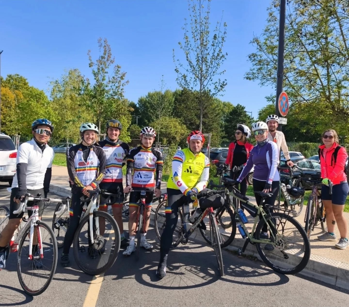 #ABCcyclos 🟦🟨🟥
Belle sortie dominicale sous le soleil.