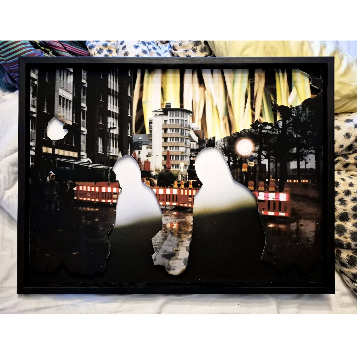 But bois, you don't understand!
60 x 80 cm
Fading Memories Series
Multilayered Photography collage
Taken with Nikon AF200, printed on Hahnemühle Photo Rag, black wooden frame
2025
If interested, contact me.
First slide: I was too lazy to hang the work on a wall for the picture, so the background is just random blankets and pillows. Just in case.
My photo collages illustrate how our memories fade and merge with older or forgotten ones. Over time, these memories blur together, get mixed, become abstract. The burnt spots symbolize memory loss, erased by time or diseases.
#photography #collage #analog #photo #art #düsseldorf #architecture #city #architecture #delphianopencall #travel #luxembourg #lights #streets #artist #Lëtzebuerg #nikon #nikonaf200 #lomography #deutschland #köln #germany #hahnemuehle_global #plants #botanic