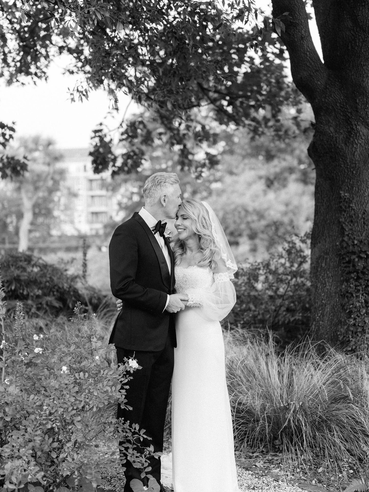 If you could bottle love, what Katrina and Ben share would be in it. It was an honour and a joy to plan their wedding. Thank you both. ♥️
Thank you to @dominiquebaderphotography for the images beautifully captured.
@binghamriverhouse @binghamriverhouseweddings
@fig_and_flower_
#richmondweddingplanner #luxuryweddingplanner #londonwedding #ukweddingplanner #surreyweddingplanner #richmonduponthames #binghamriverhouseweddings #riversideweddings
