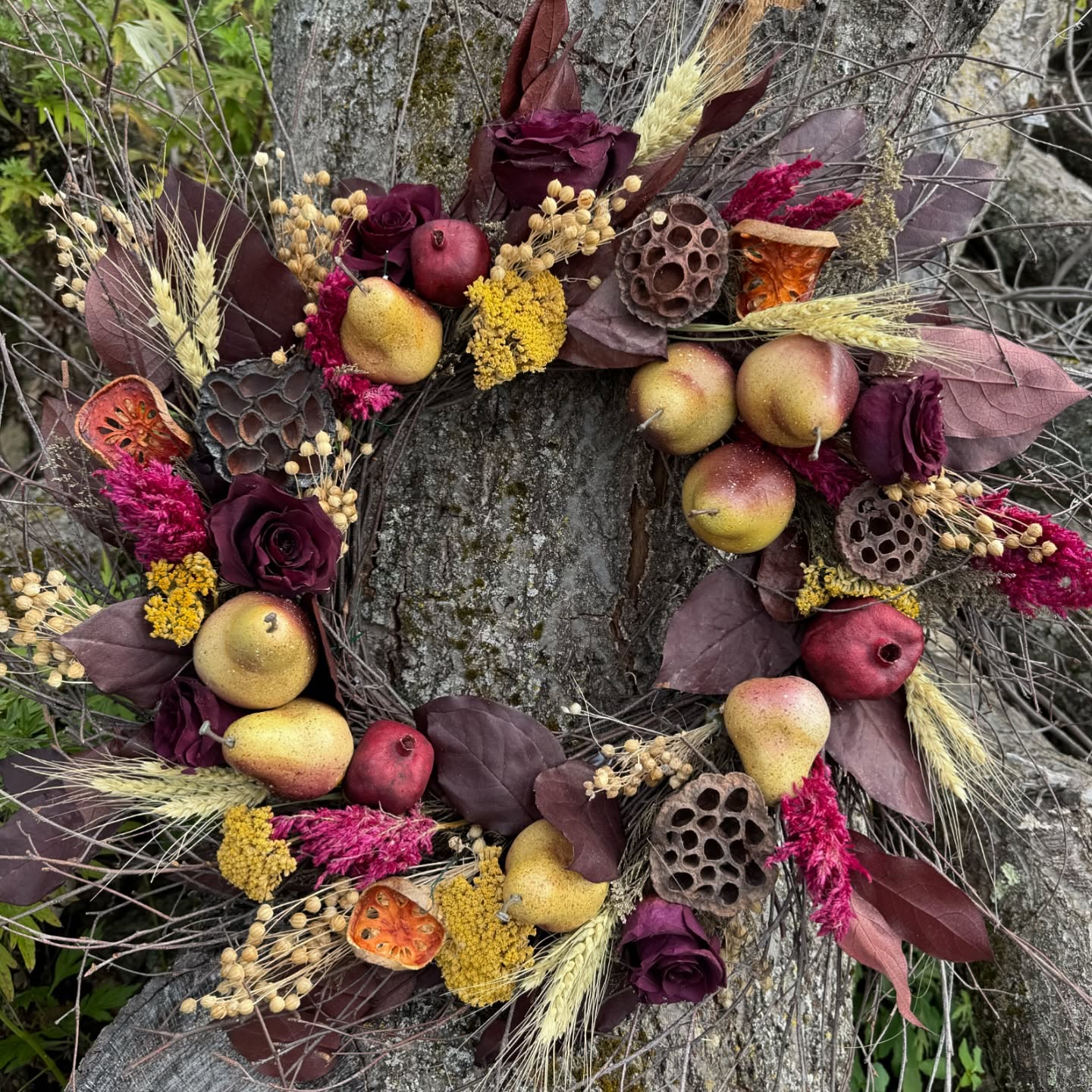 A harvest themed wreath ๐พ๐๐
This wreath featured hues of deep purple to display on a door!
Our wreaths add a decorative touch, welcoming the cozy autumn days to come!!! ๐
#mygardenfloral #florist #pittsburghflorist #pittsburgh #foxchapel #glenshawpa #floral #home #gift #wreath #fall #fall2025