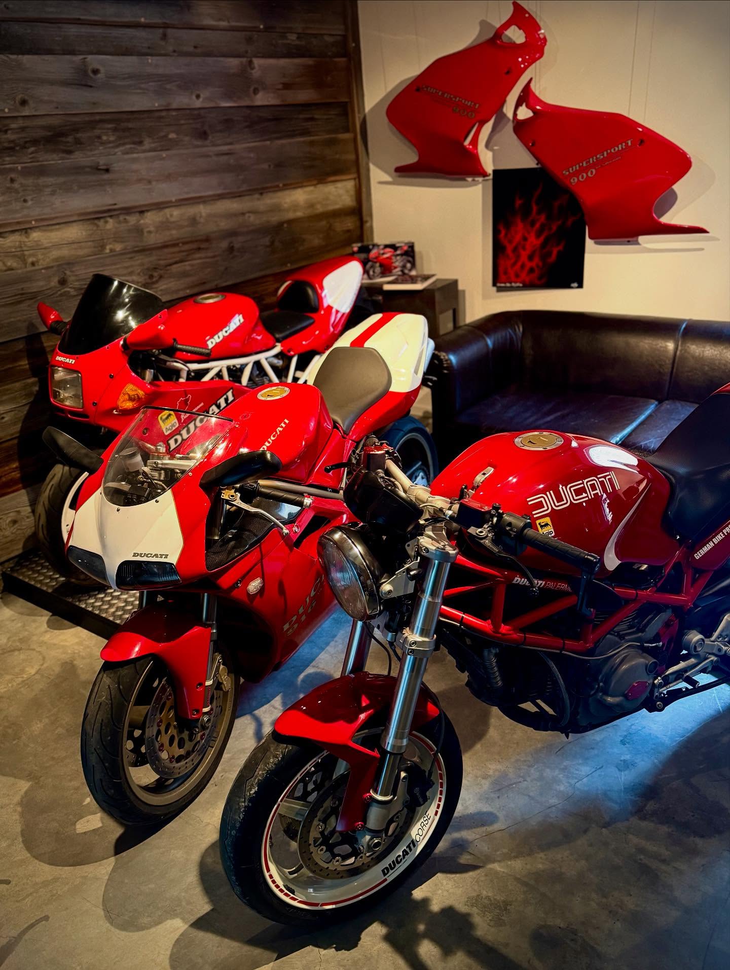 #ducati #ducati900ss #ducati916 #Ducatis2r #ducatimonster #red #motorcycle #motorrad #motorbike #germanbikeprojekt by #robby