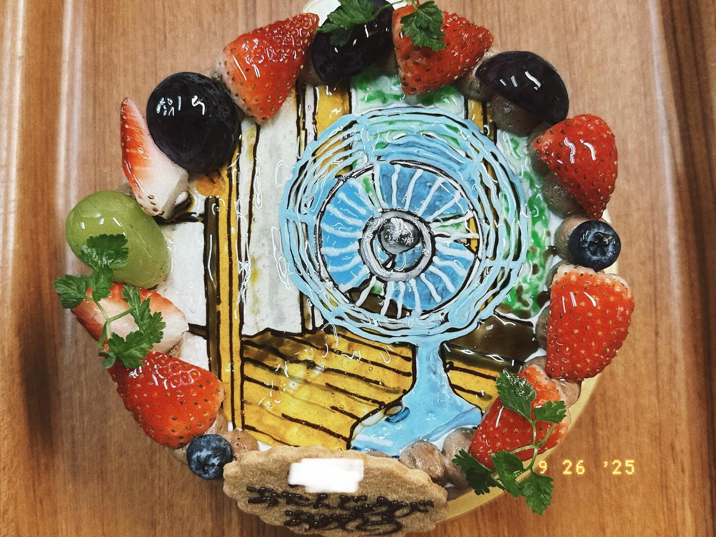 今年も製作させて頂きました。
彼が旧型の扇風機が好きだから端の方にちょっと書いて下さいとお母様から言われた3歳の誕生日から関わりもう9歳に
丁度昨日の夜、彼がTVに出演!
ちゃっかりマルジョレーヌの作った扇風機のケーキ達も出演していました笑
彼の将来が楽しみです。のびのび育てているお母様もすごい!
今後ともよろしくお願いします。
#見取り図の間取り図ミステリー #旧型扇風機ケーキ#スイーツ好きと繋がりたい#スイーツ#ドーナツ#福岡スイーツ巡り#粕屋町の甘い幸せ#職人の手作りスイーツ#こだわり素材のケーキ
#パティスリー巡り#マルジョレーヌの絶品スイーツ#福岡限定スイーツ#シュークリーム愛#隠れた名店#焼きドーナツ好きな人と繋がりたい#マルジョレーヌの贅沢スイーツ#