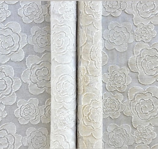 Fleur to Ceiling™ by Gretchen Bellinger — a gossamer-light jacquard with an abstract floral motif. Airy, elegant, and a true standout in the Bellinger collection.
#gretchenbellinger #fabricswelove #luxurytextiles #sheerbeauty #textilelove #andreaontheroad