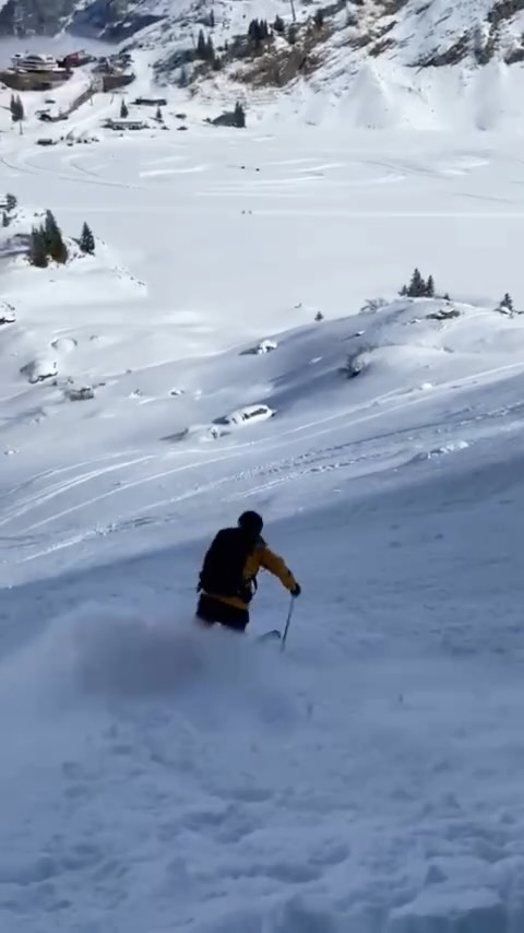 Winter season 25/26 is around the corner… ❄️ 💭
👉 Missa inte vår digitala sändning • Söndag 12 oktober • där vi kort presenterar vinterns alla skidresor och varför du ska resa eller boka en kurs med Systrar i bergen! 😍 ⛷️ 🏂 🏔️ 💕
Hoppas vi ses i vinter!
#systraribergen #mountaincommunity #skiing #freeride #skitouring #åkaskidor #femaleskiers