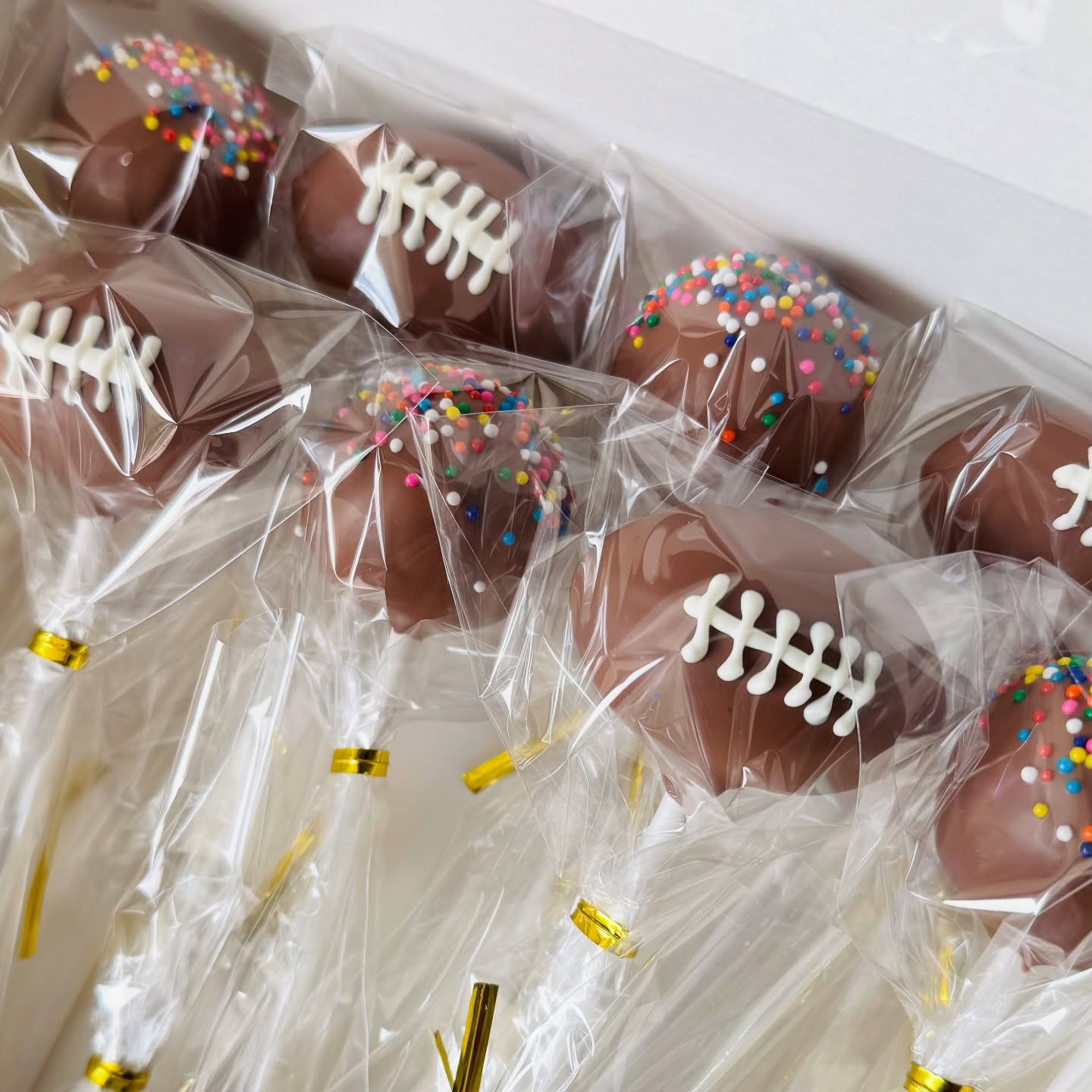 We’re so back 🏈 Order yours today 🤍
•
#football #footballszn #footballdesserts #explorepage #inspo #repost